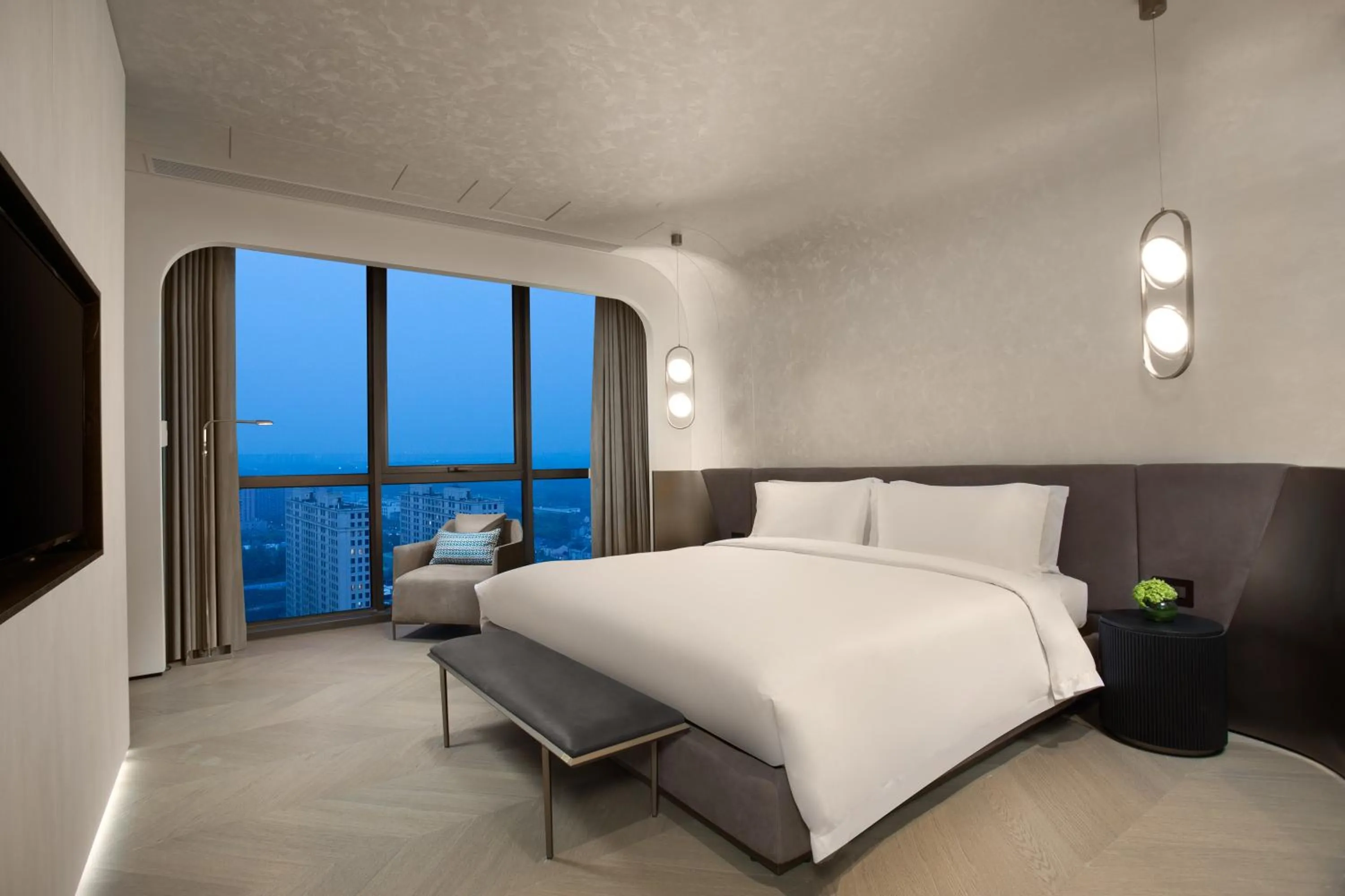 Property building, Bed in Wyndham Shanghai Pudong