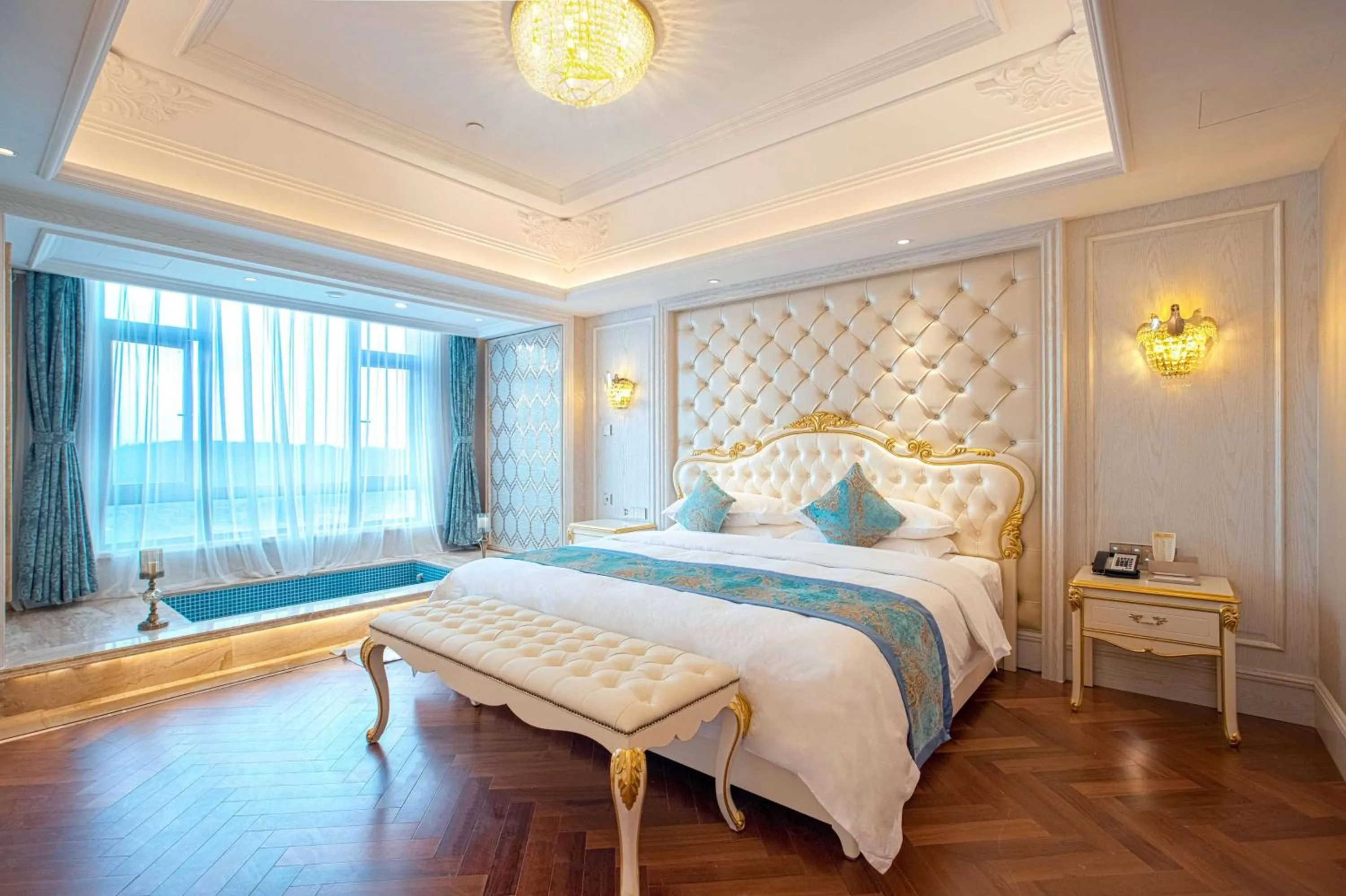 Photo of the whole room, Bed in Wyndham Grand Kunming East