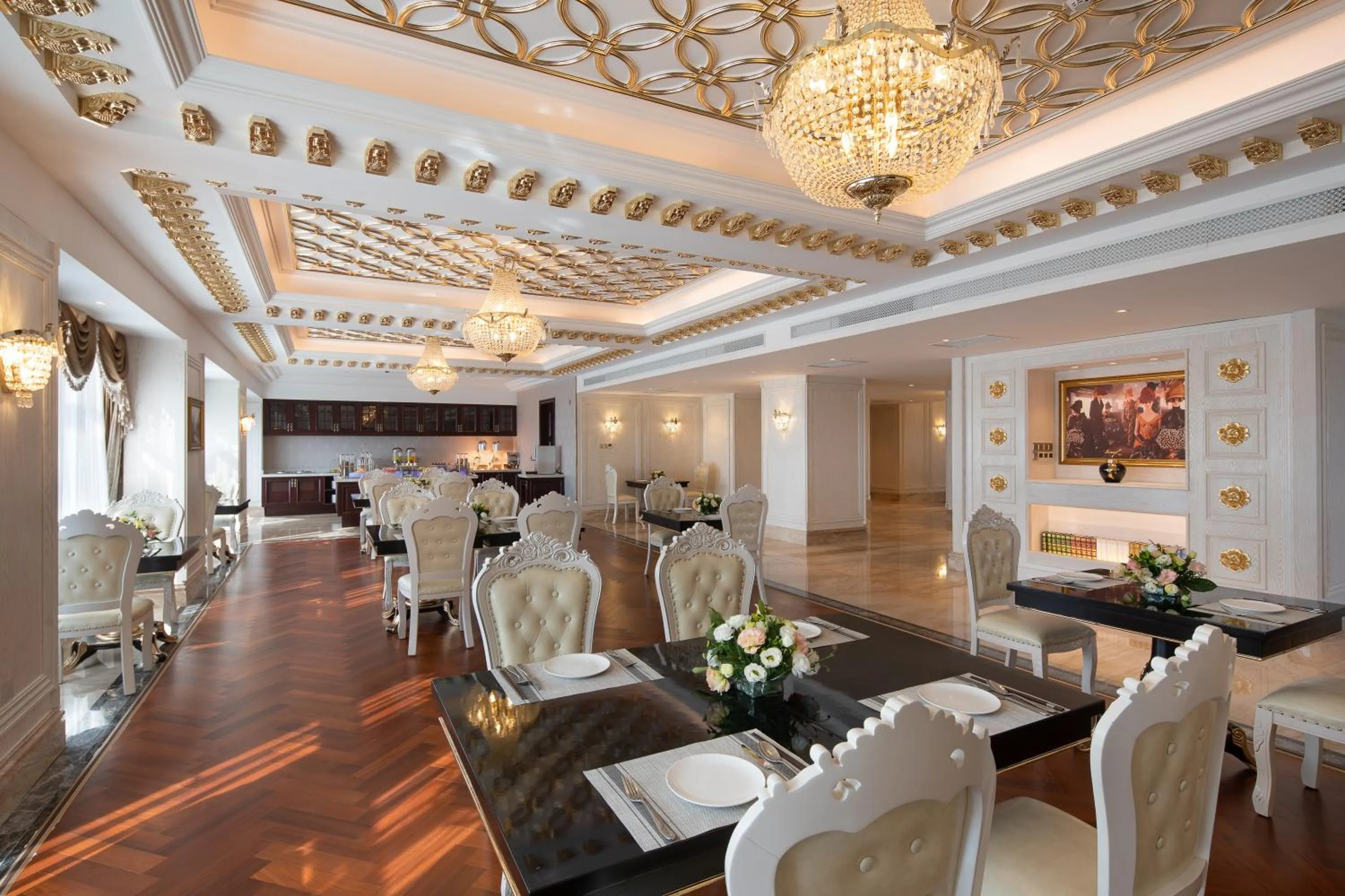 Restaurant/places to eat in Wyndham Grand Kunming East