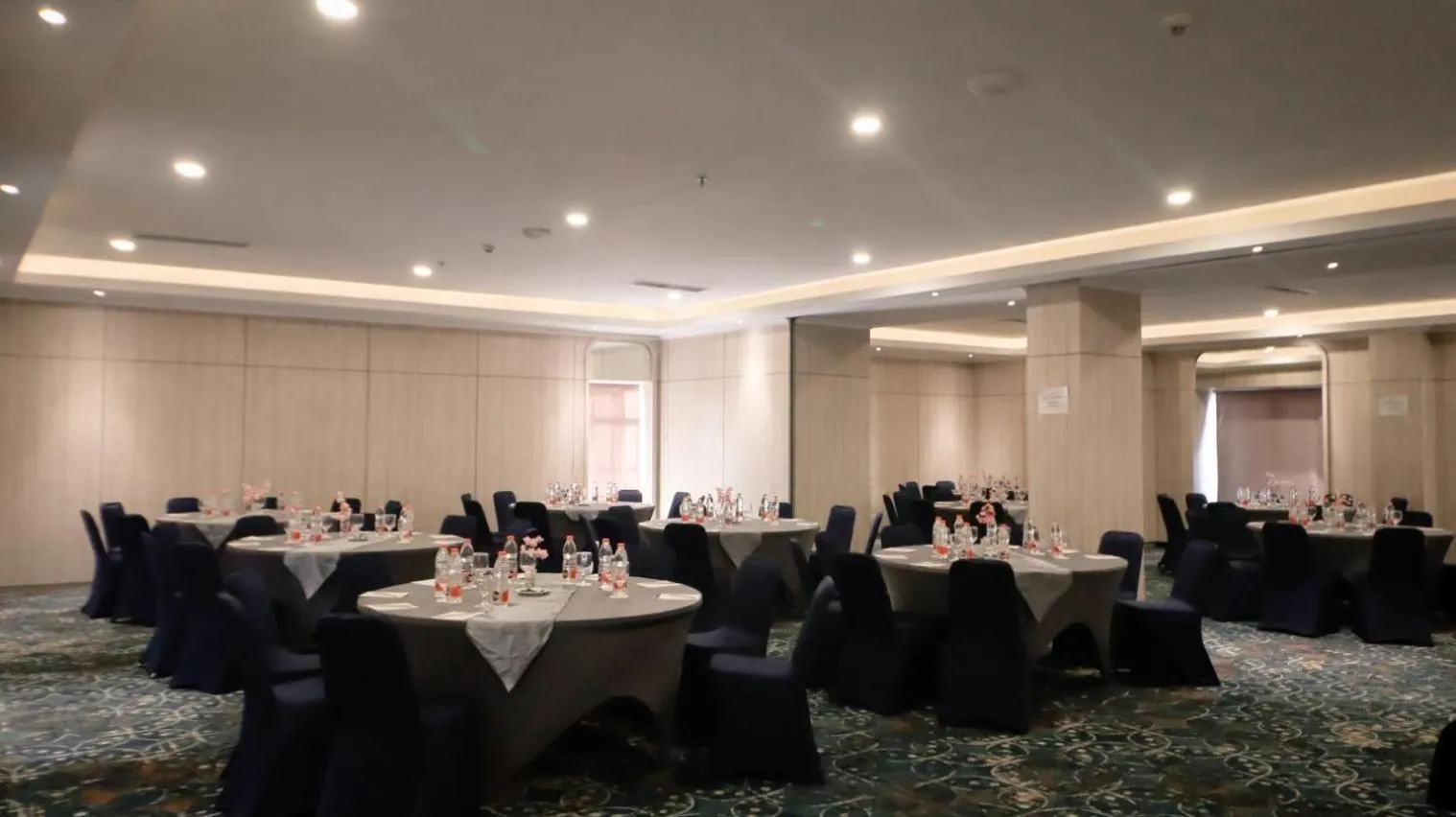 Meeting/conference room in FIM by Zigna