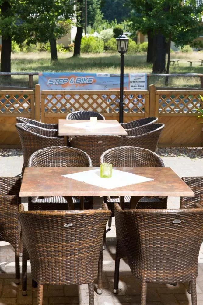 Quiet street view in Hotel & Gasthaus Zum Eichenkranz