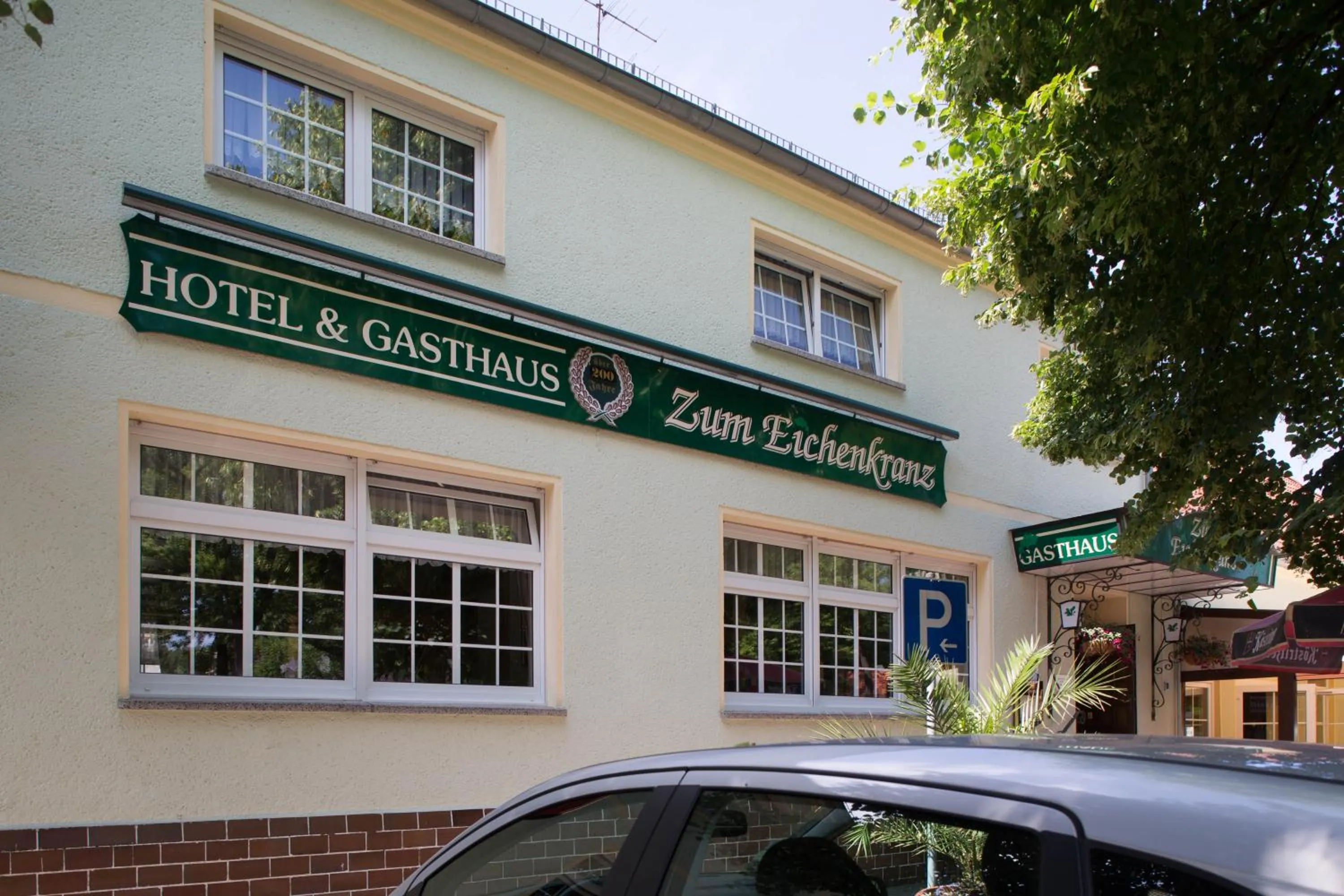 Property building in Hotel & Gasthaus Zum Eichenkranz