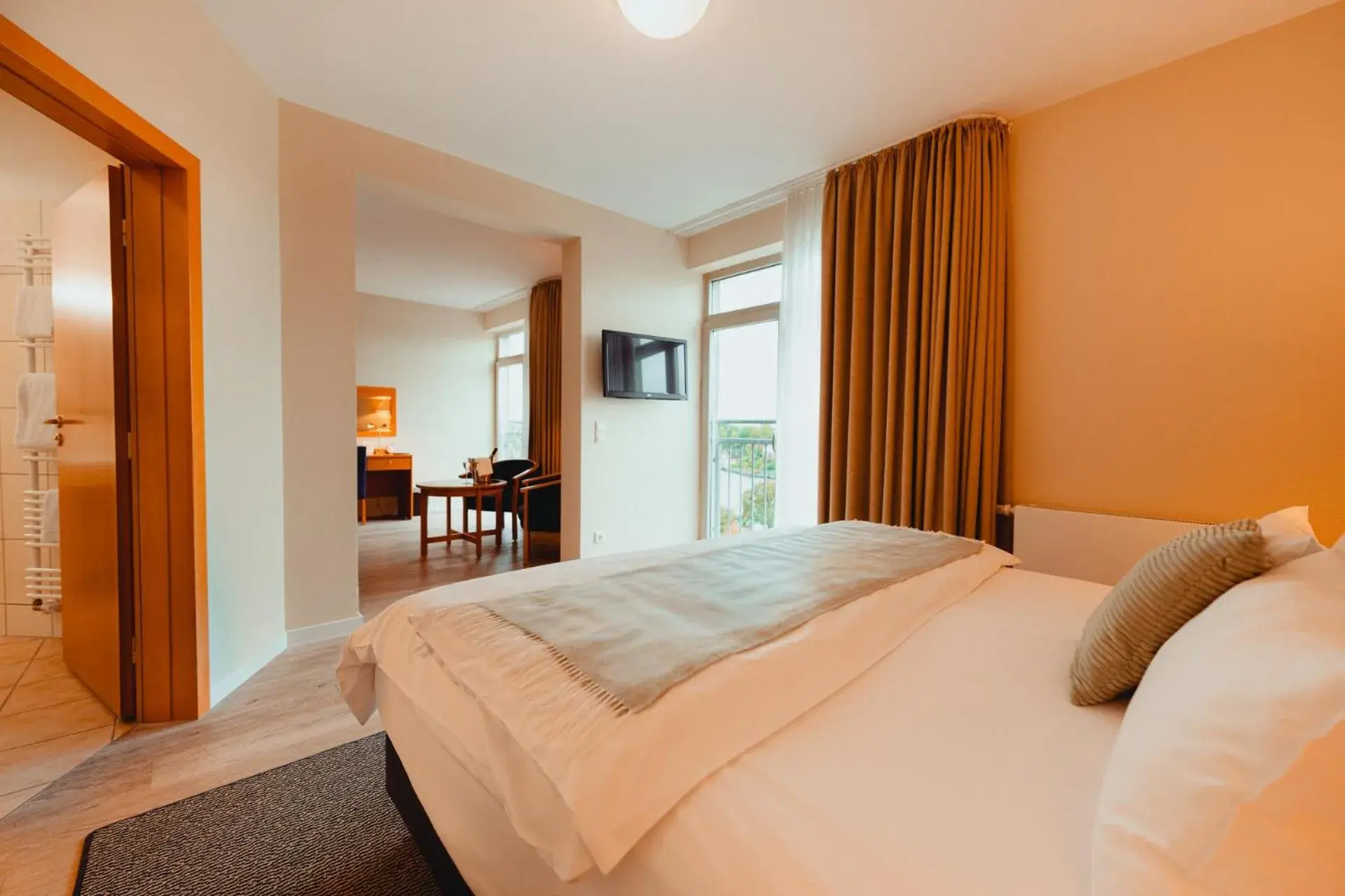 Classic View Plus Room in ConventGarten Hotel & Restaurant - am Nord-Ostsee-Kanal Classic View Plus Room in ConventGarten Hotel & Restaurant - am Nord-Ostsee-Kanal