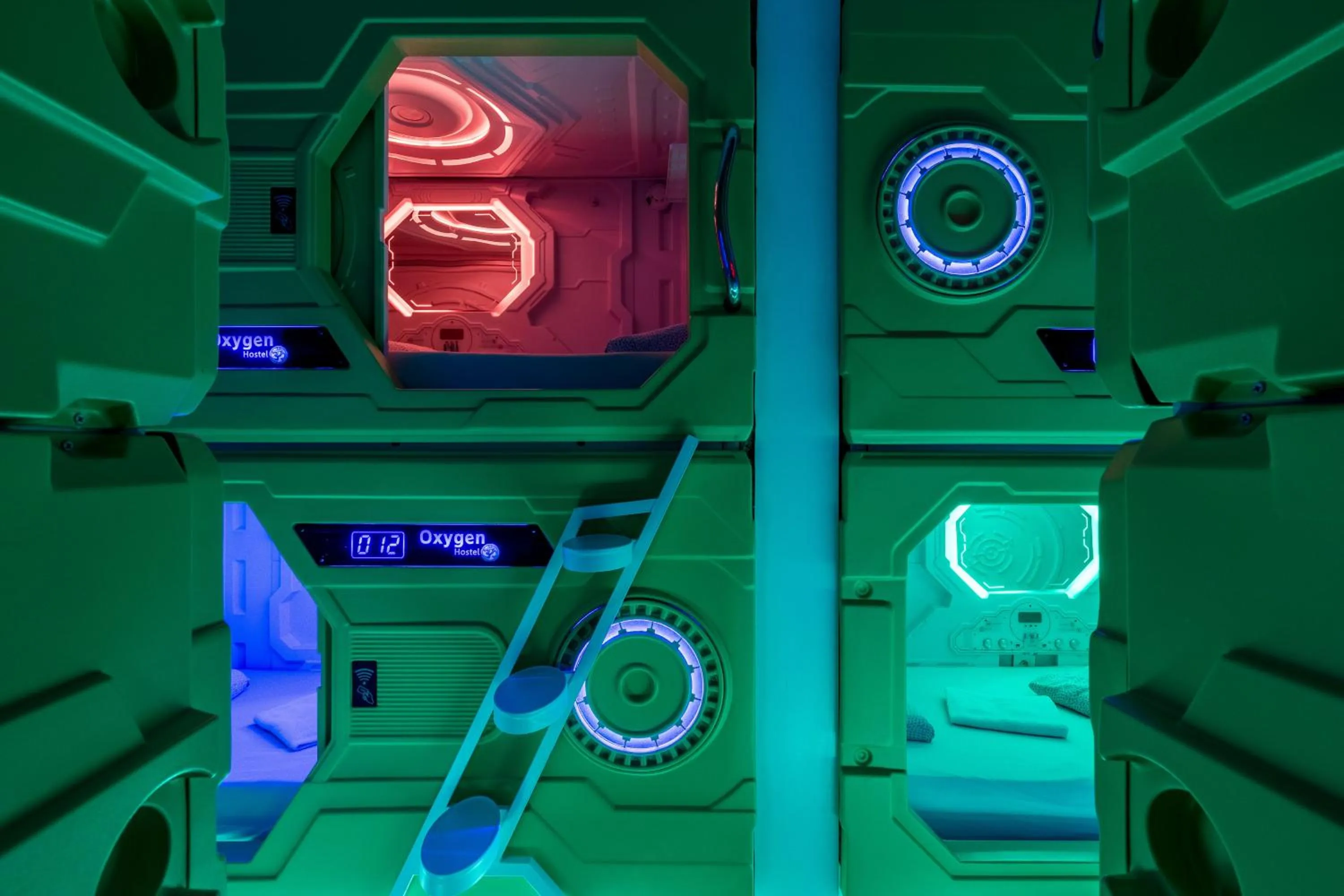 Bedroom in OXYGEN HOSTEL Capsula