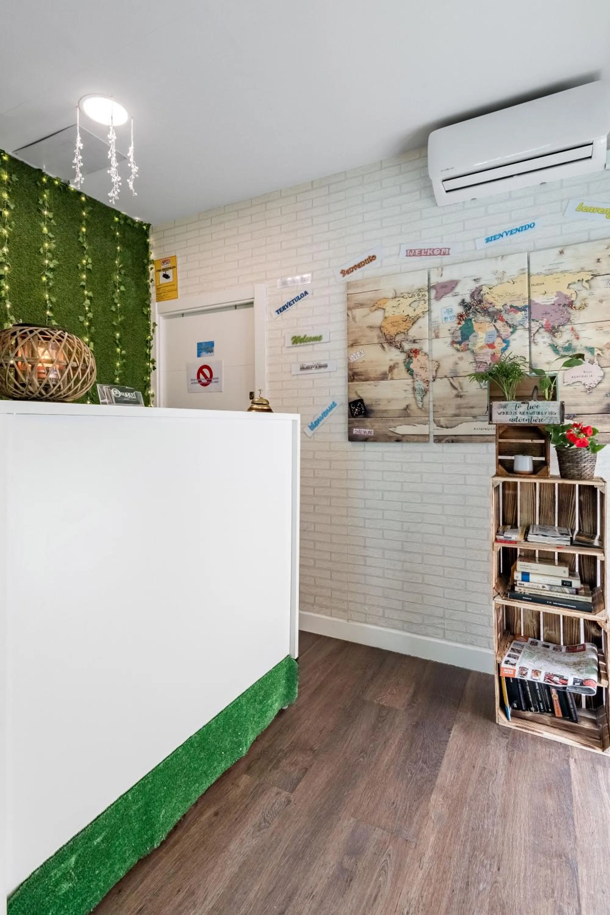 Lobby or reception in OXYGEN HOSTEL Capsula