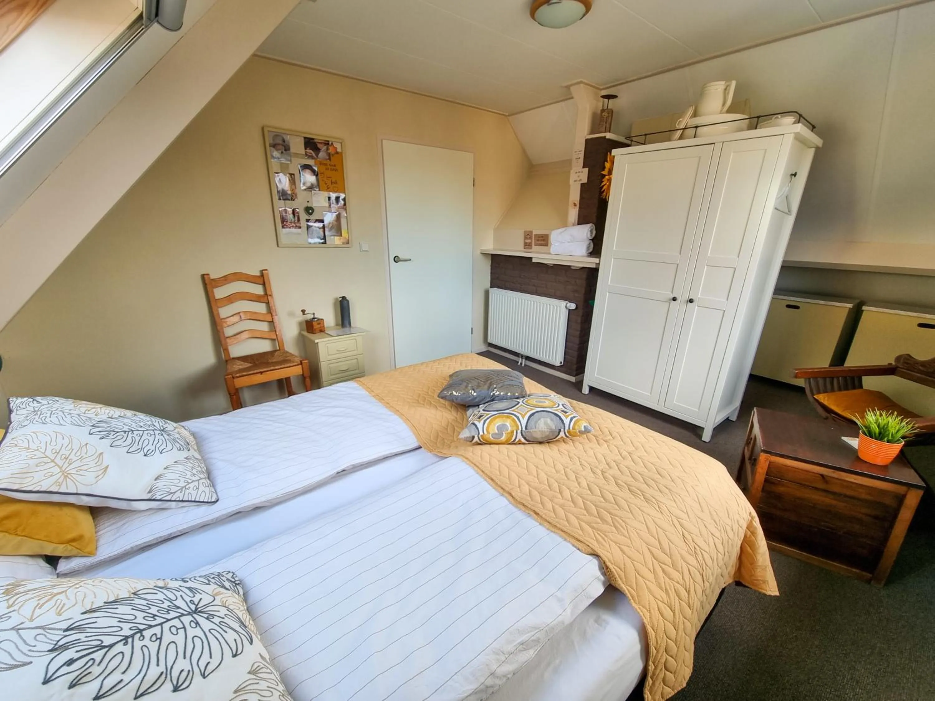 Photo of the whole room, Bed in B&B overnachting de Margriet