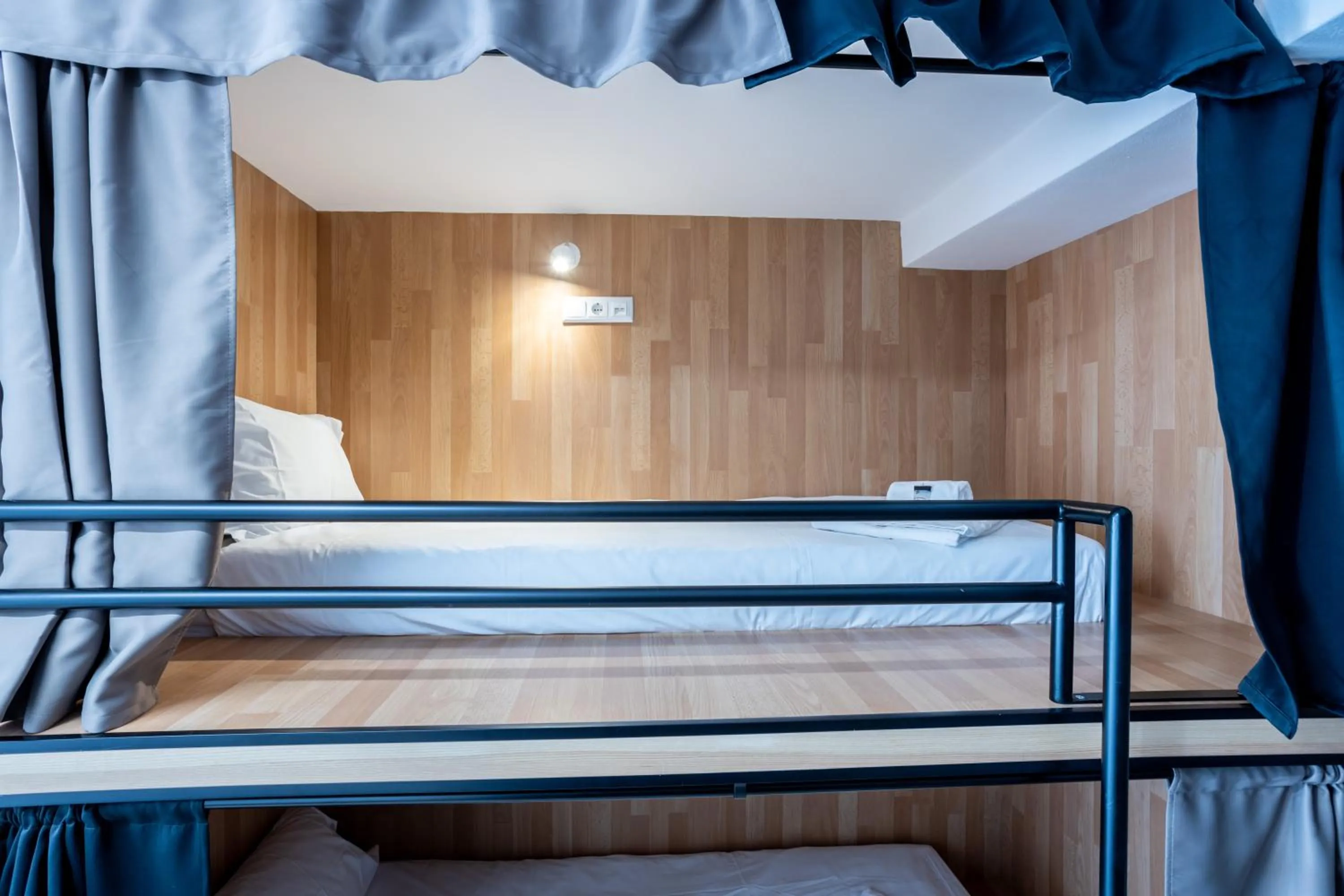 bunk bed, Bed in Best Guest Residence