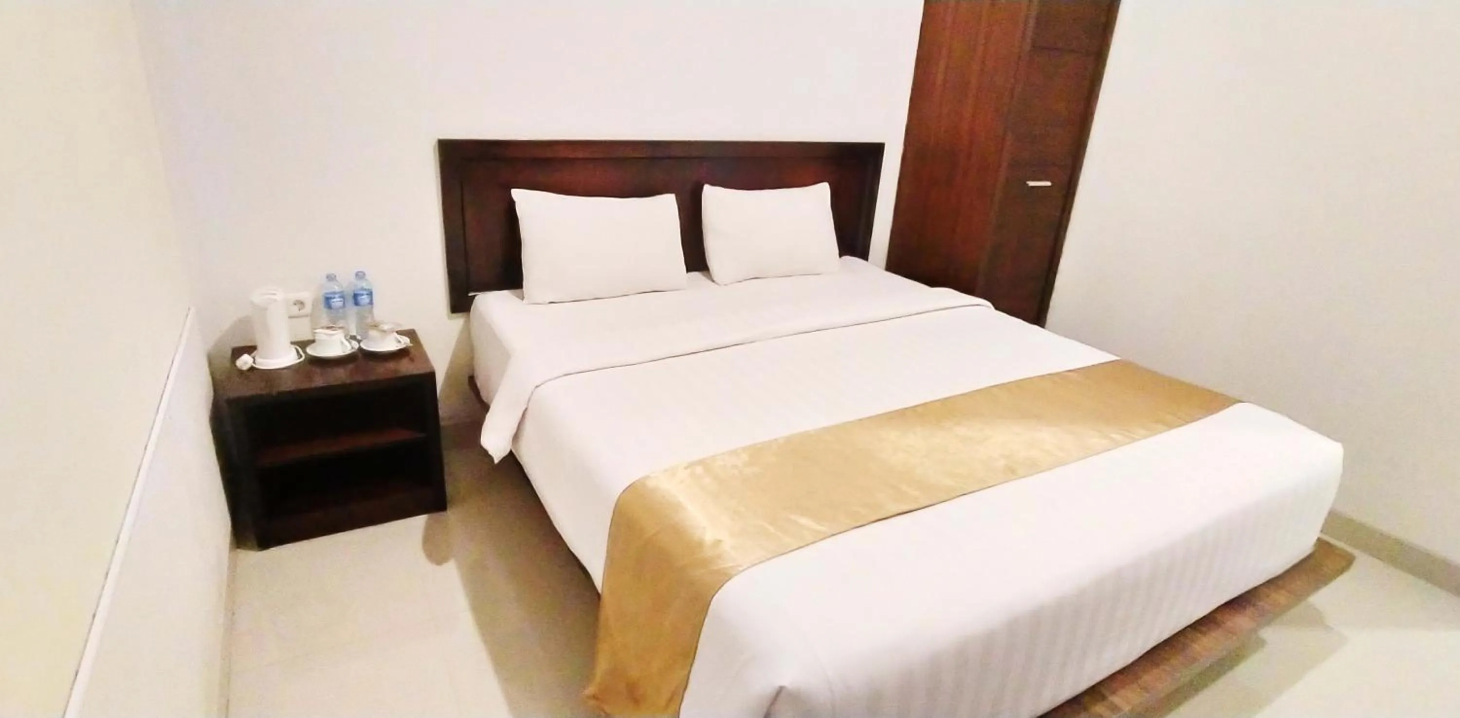 TV and multimedia, Bed in Kuraya Hotel Residence