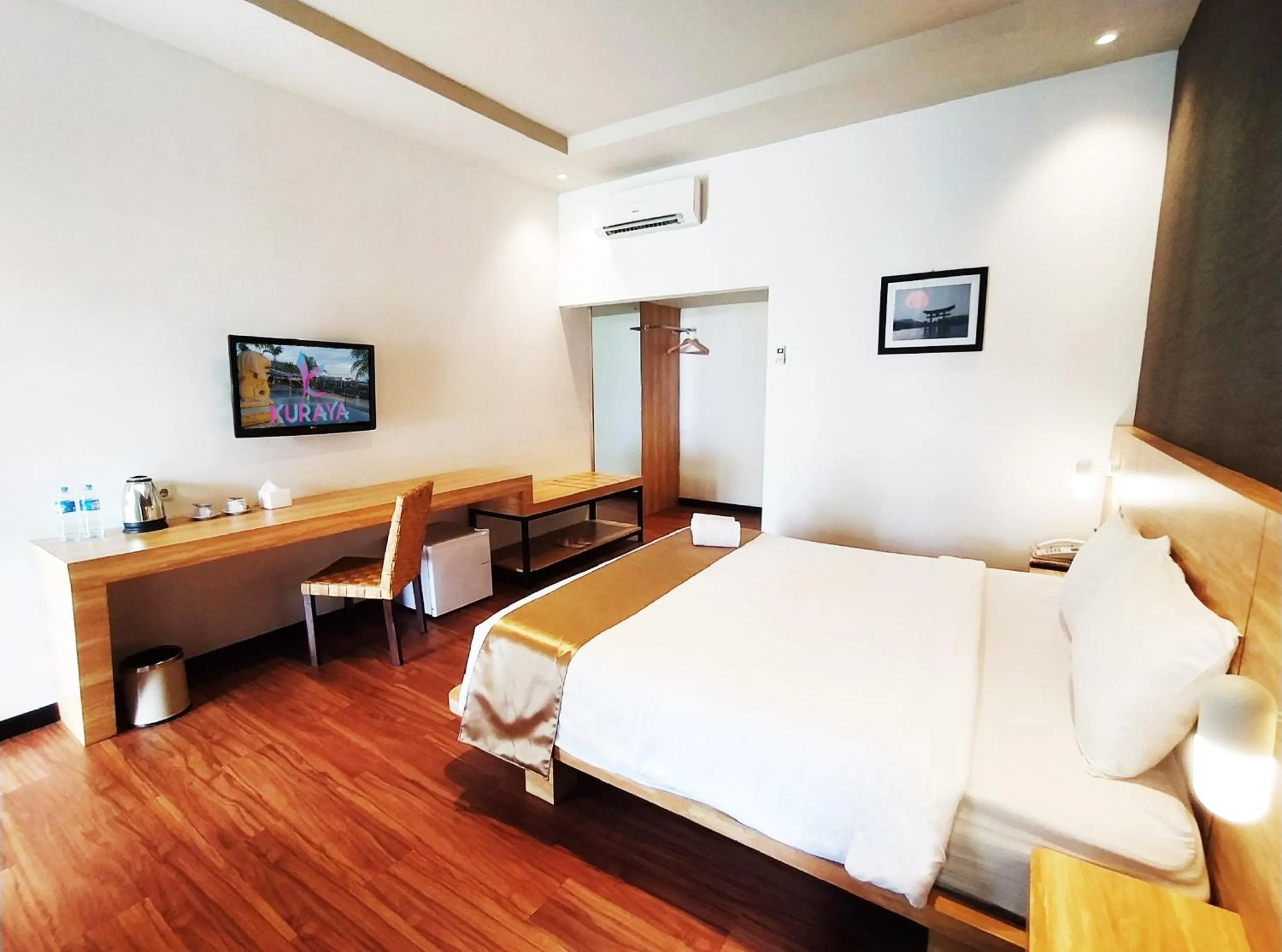 Shower, Bed in Kuraya Hotel Residence