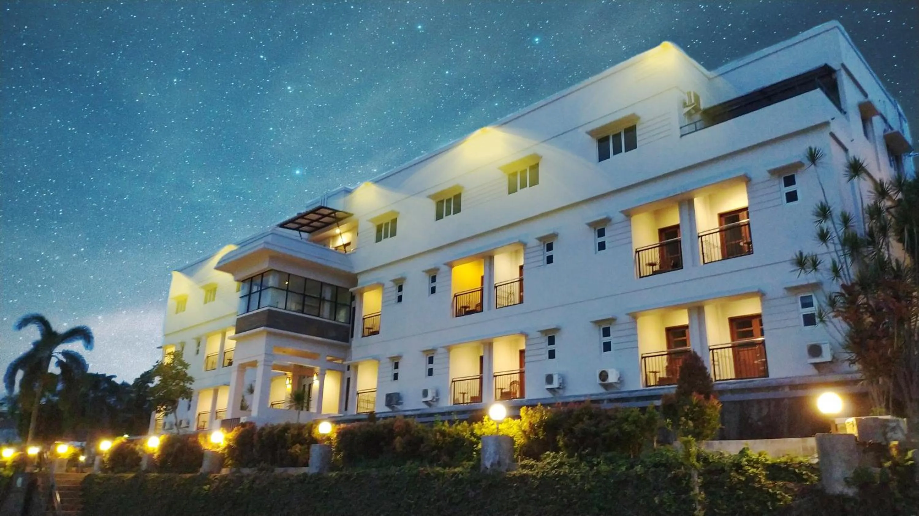 Property building in Kuraya Hotel Residence