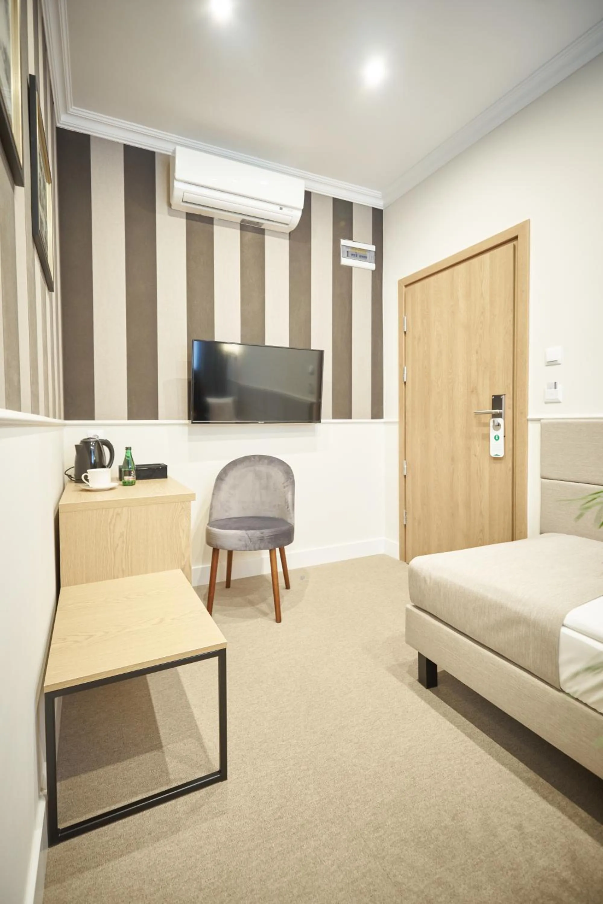 TV and multimedia, Bed in Apartamenty Klasztorna 25