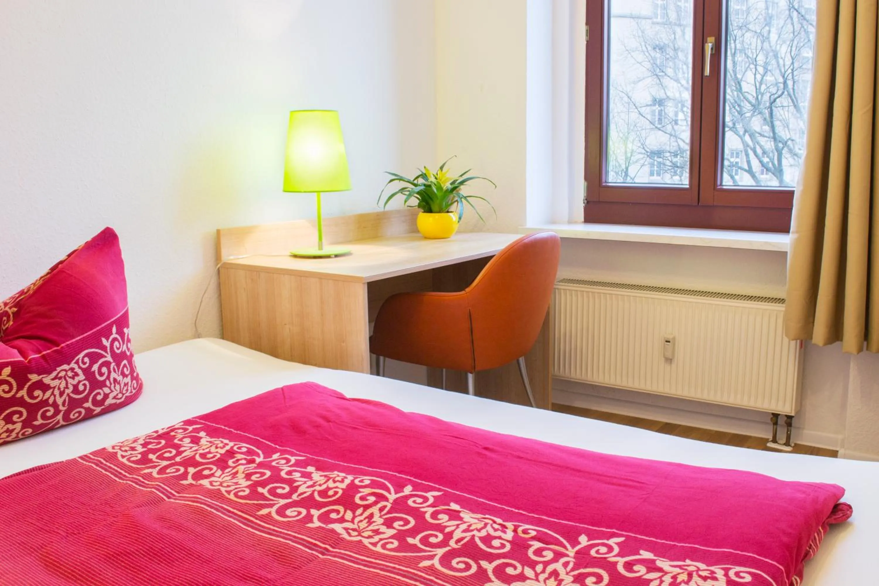 Bedroom, Bed in Gwuni B&B