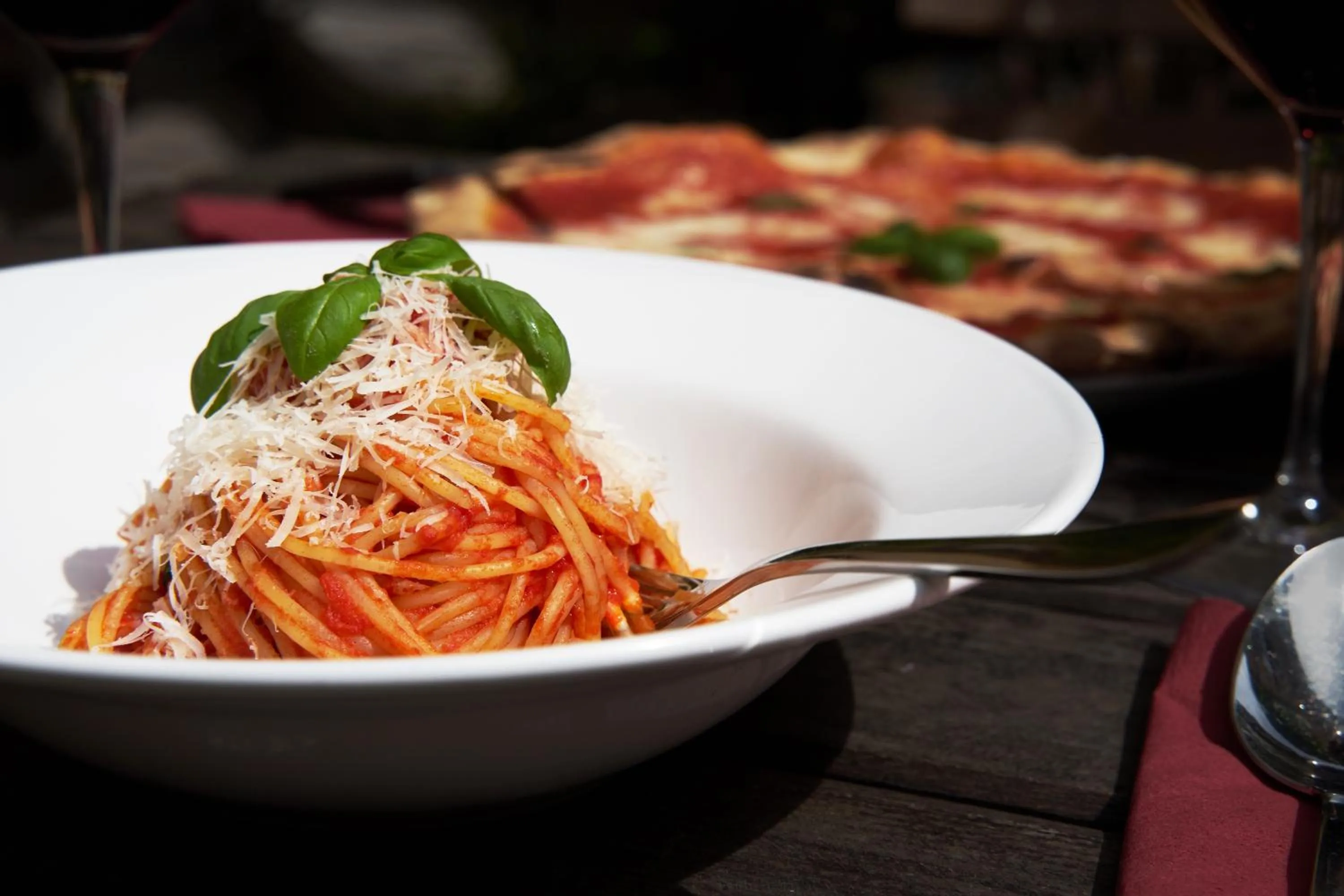 Restaurant/places to eat in Gwuni B&B