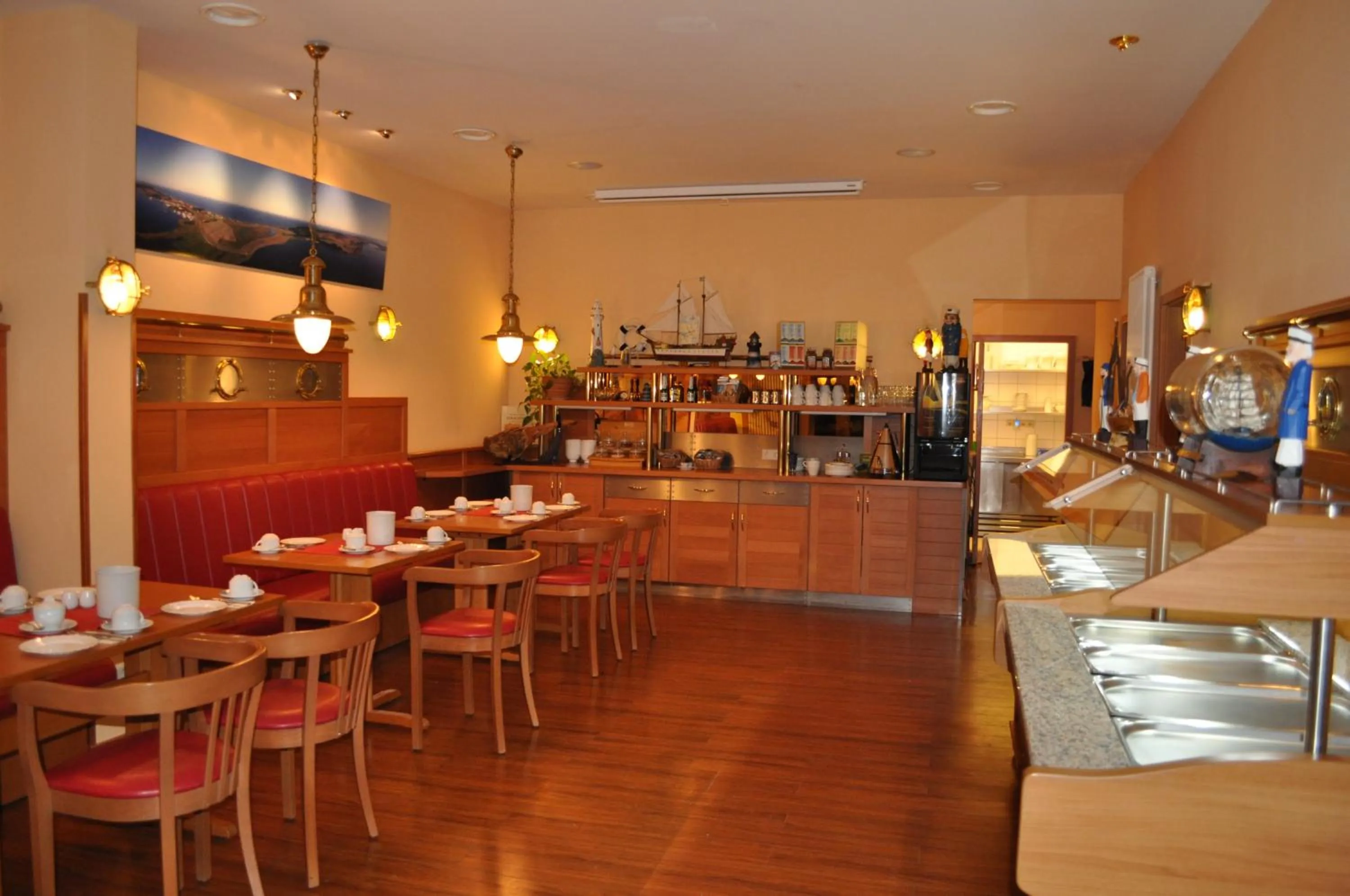 Lobby or reception in Hiddenseer Hotel