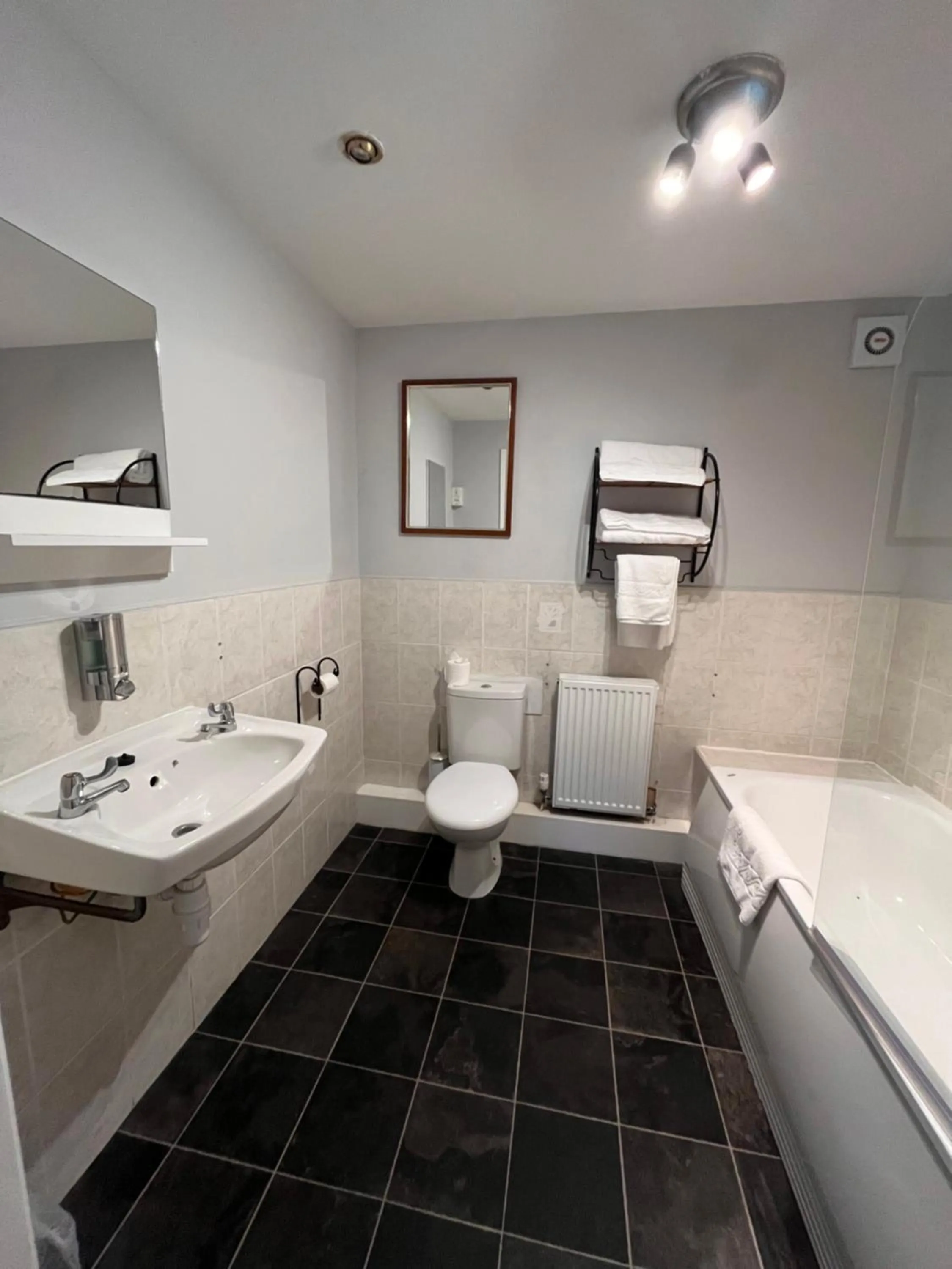 Bathroom in Pendle Inn