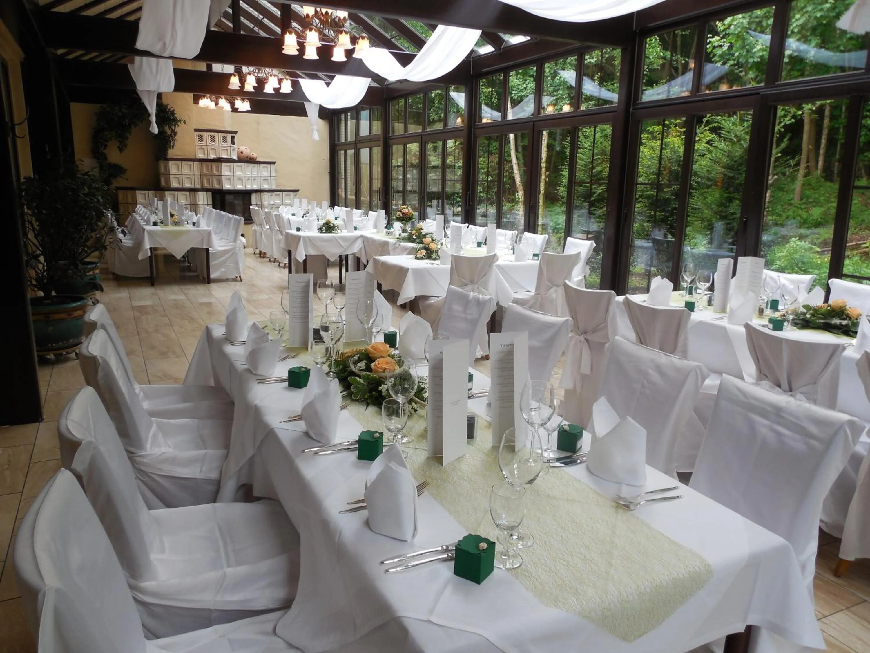 Banquet/Function facilities in Wald-Café Hotel-Restaurant