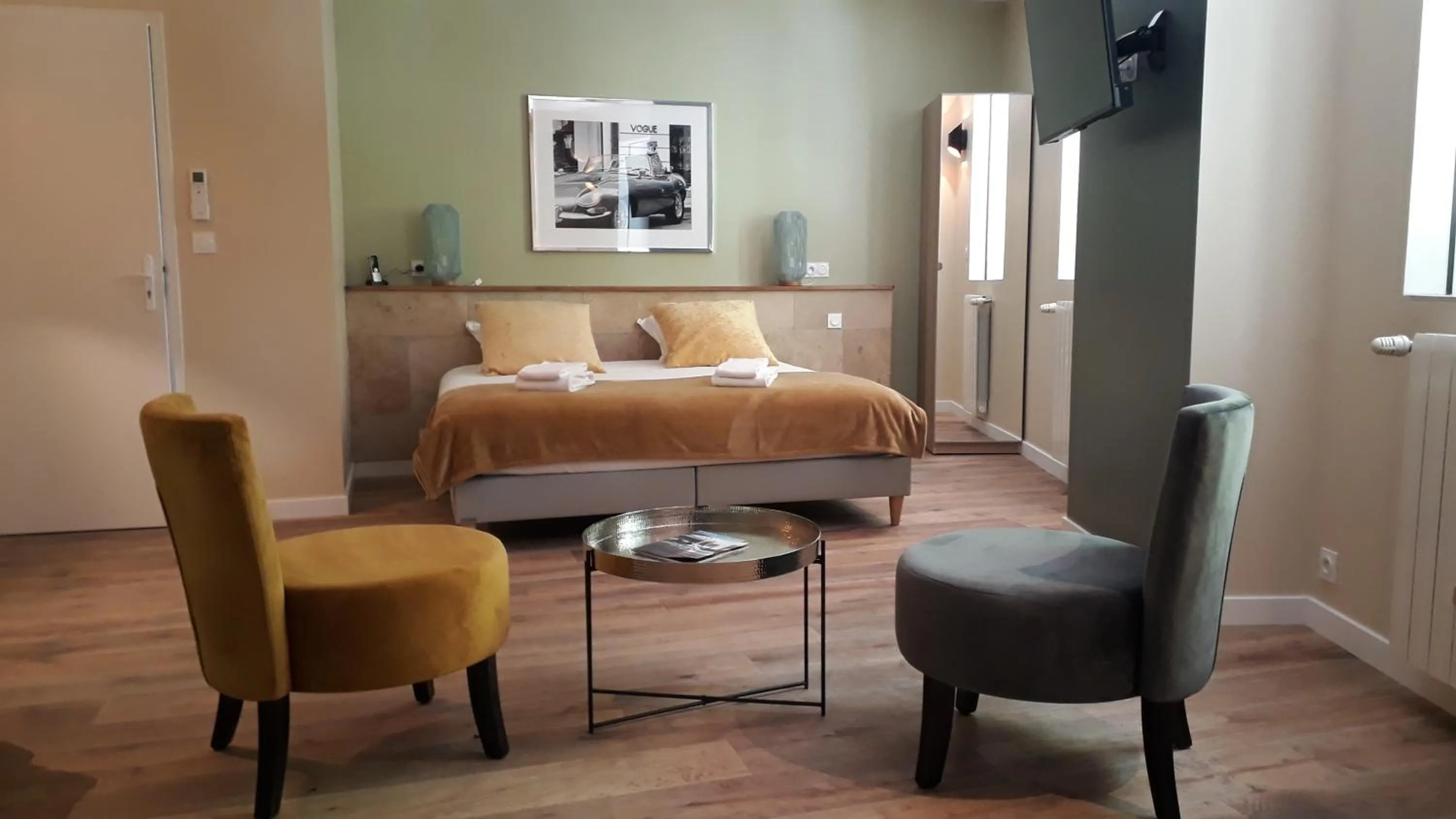 Bed in Hôtel & SPA Ventoux Provence "Domaine des Tilleuls"