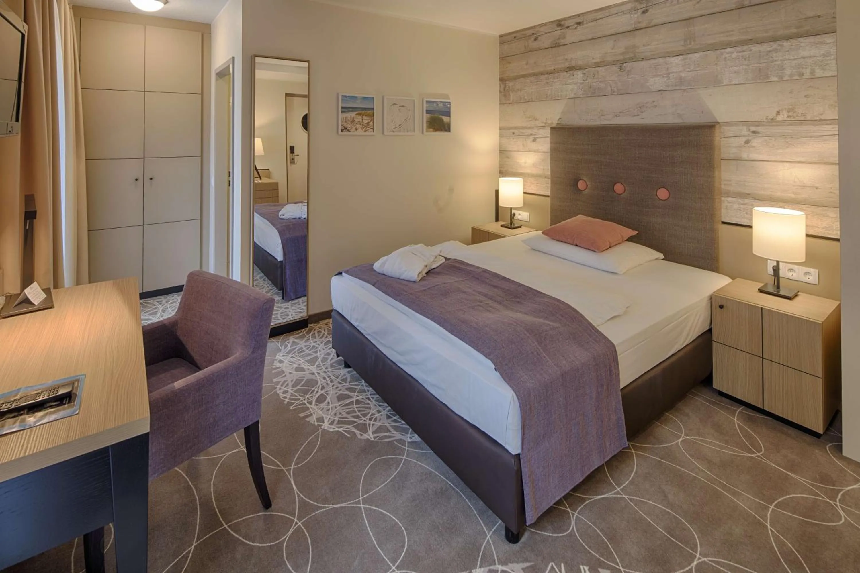 Photo of the whole room, Bed in Aquamaris Strandresidenz Rügen