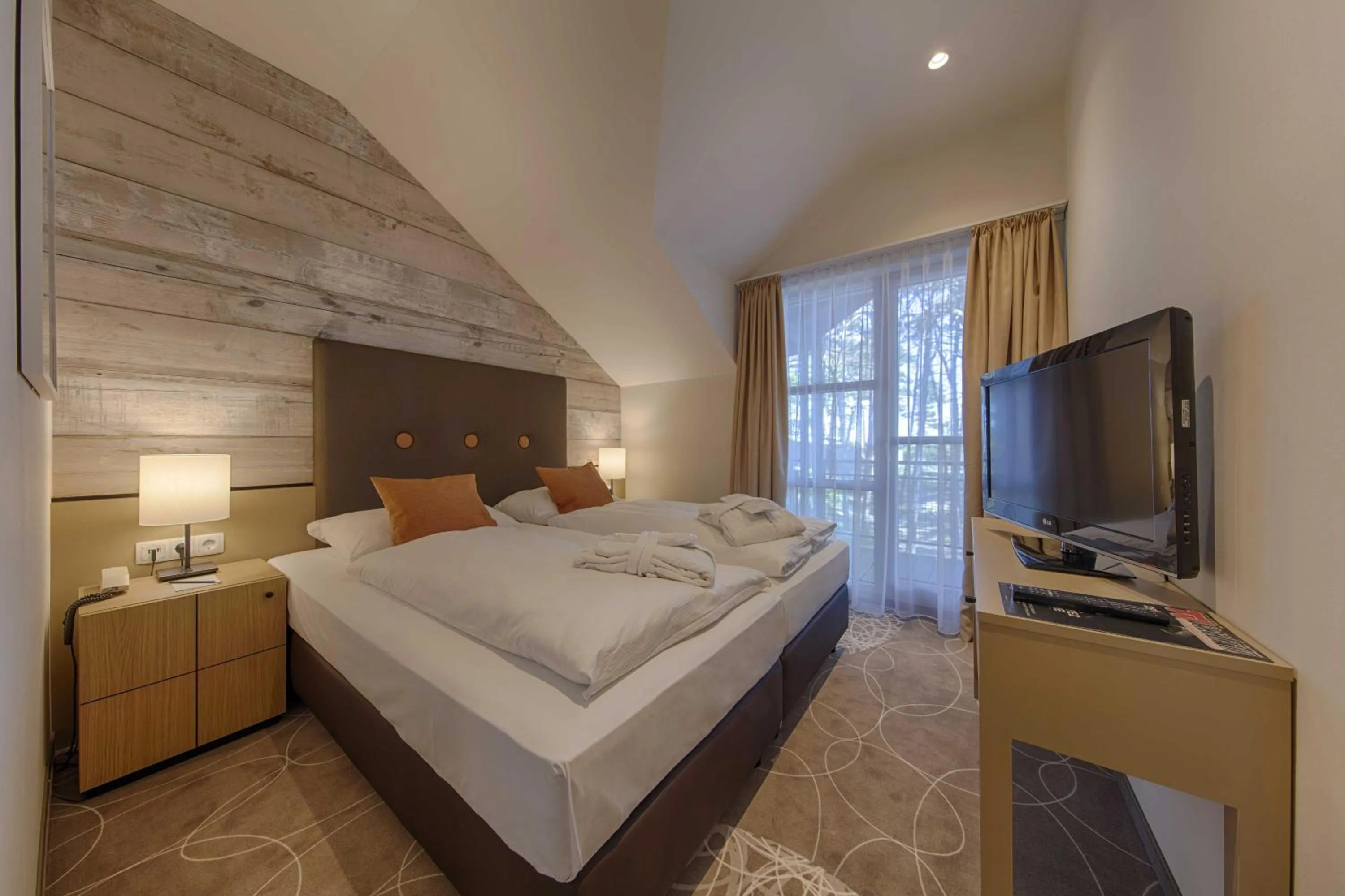 Photo of the whole room, Bed in Aquamaris Strandresidenz Rügen