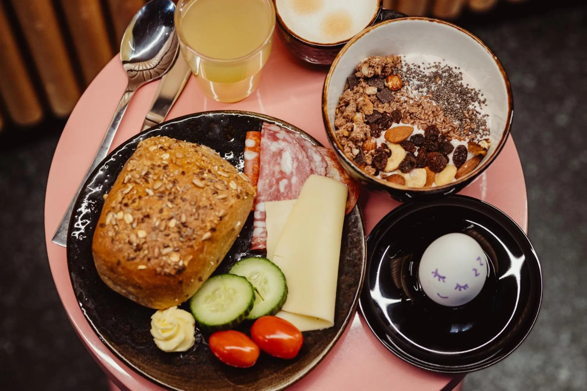 Buffet breakfast in URBAN LOFT Cologne