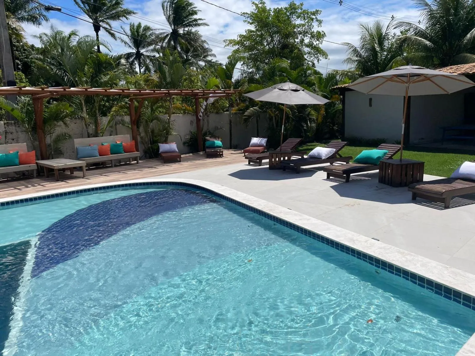 Swimming pool in Pousada Terra Mar Way