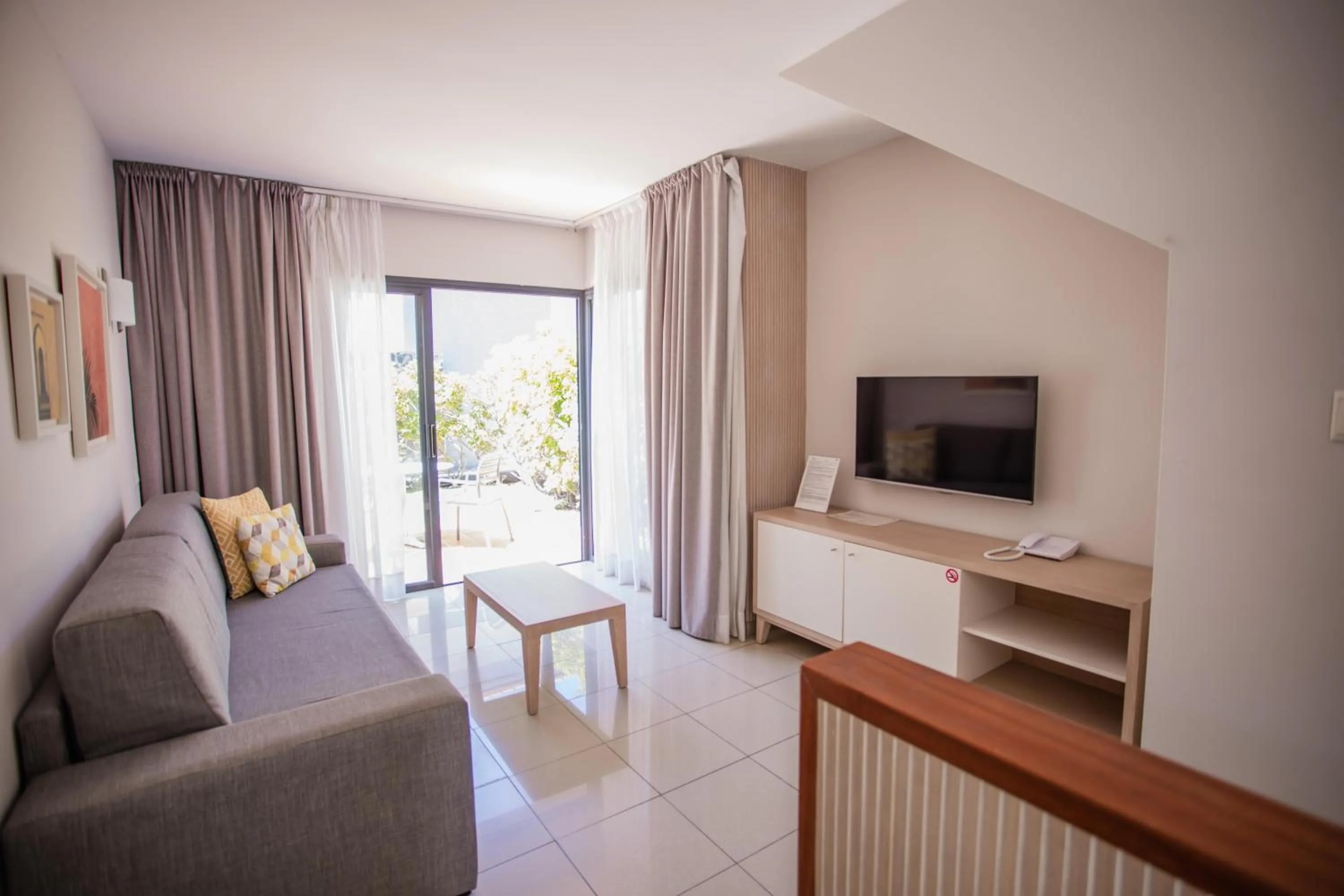 Photo of the whole room in Caybeach Meloneras