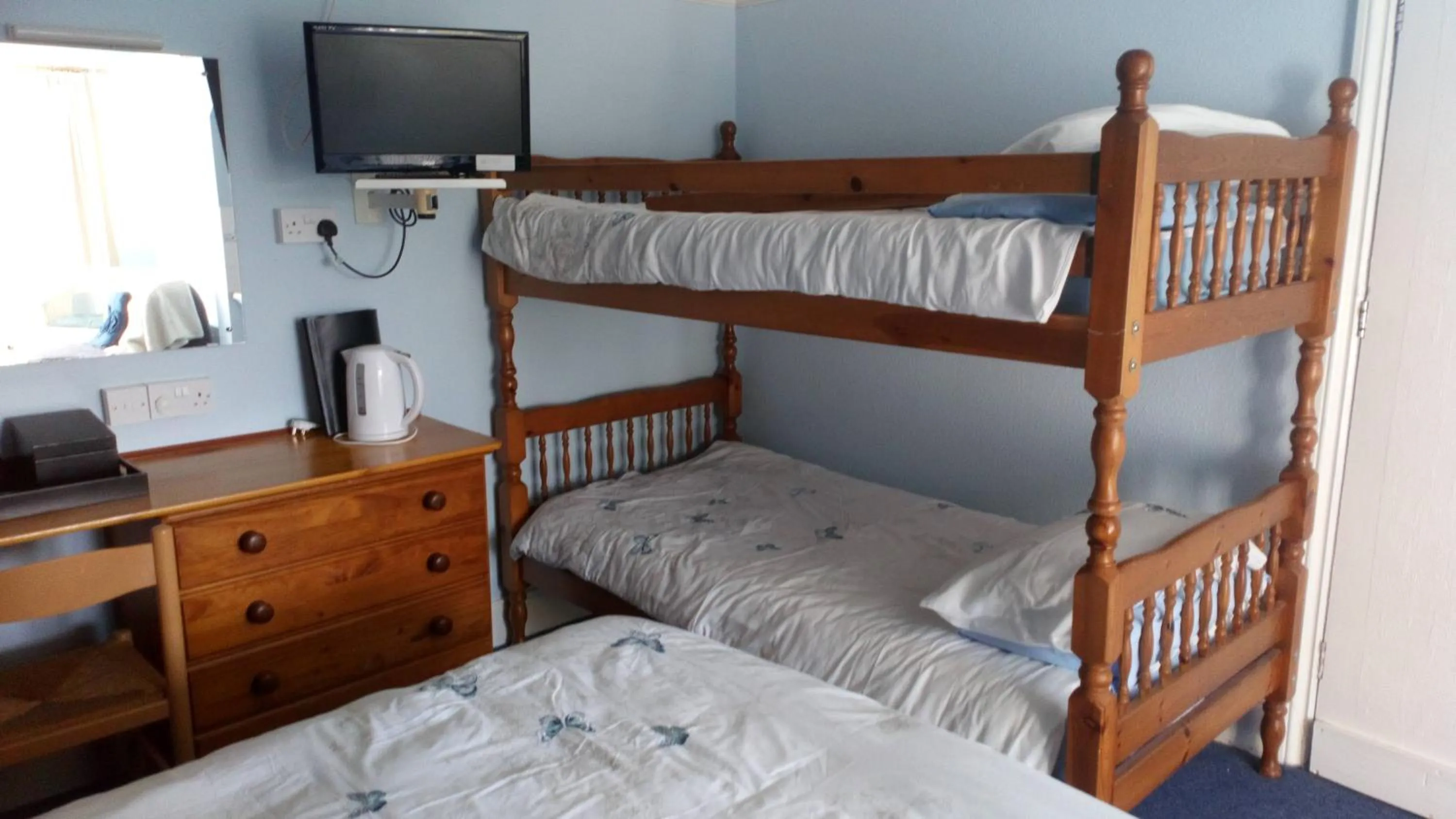 Bedroom, Bed in Rob Roy Guest House