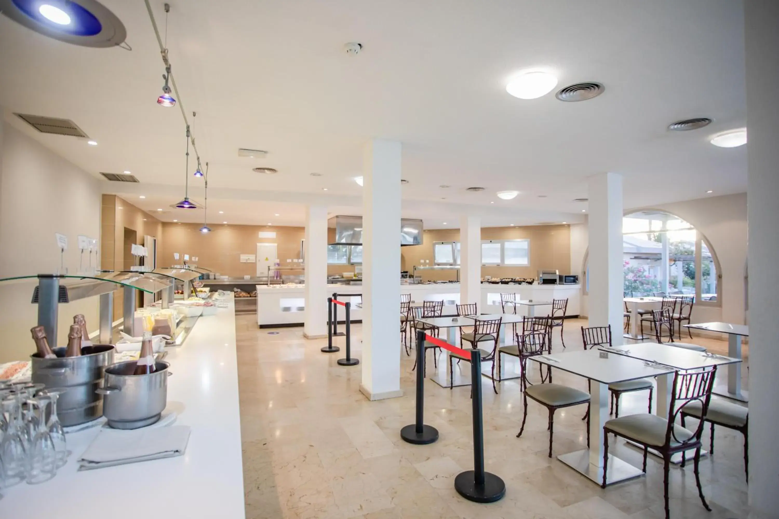 Restaurant/places to eat in Caybeach Princess Restaurant/places to eat in Caybeach Princess