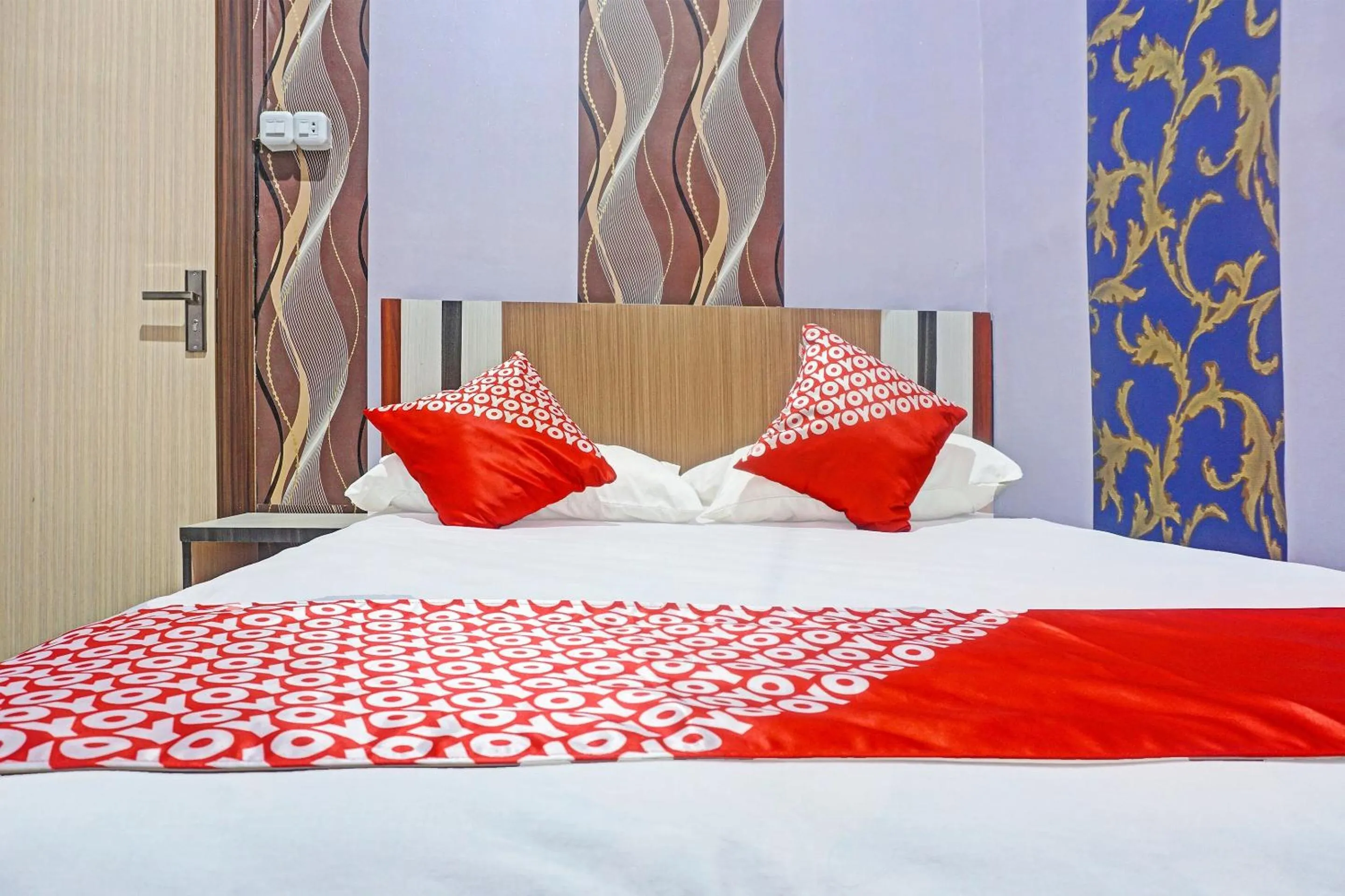 Bedroom, Bed in Collection O 91488 Hotel Lingkarsut Jeneponto Near Patung kuda, Jeneponto