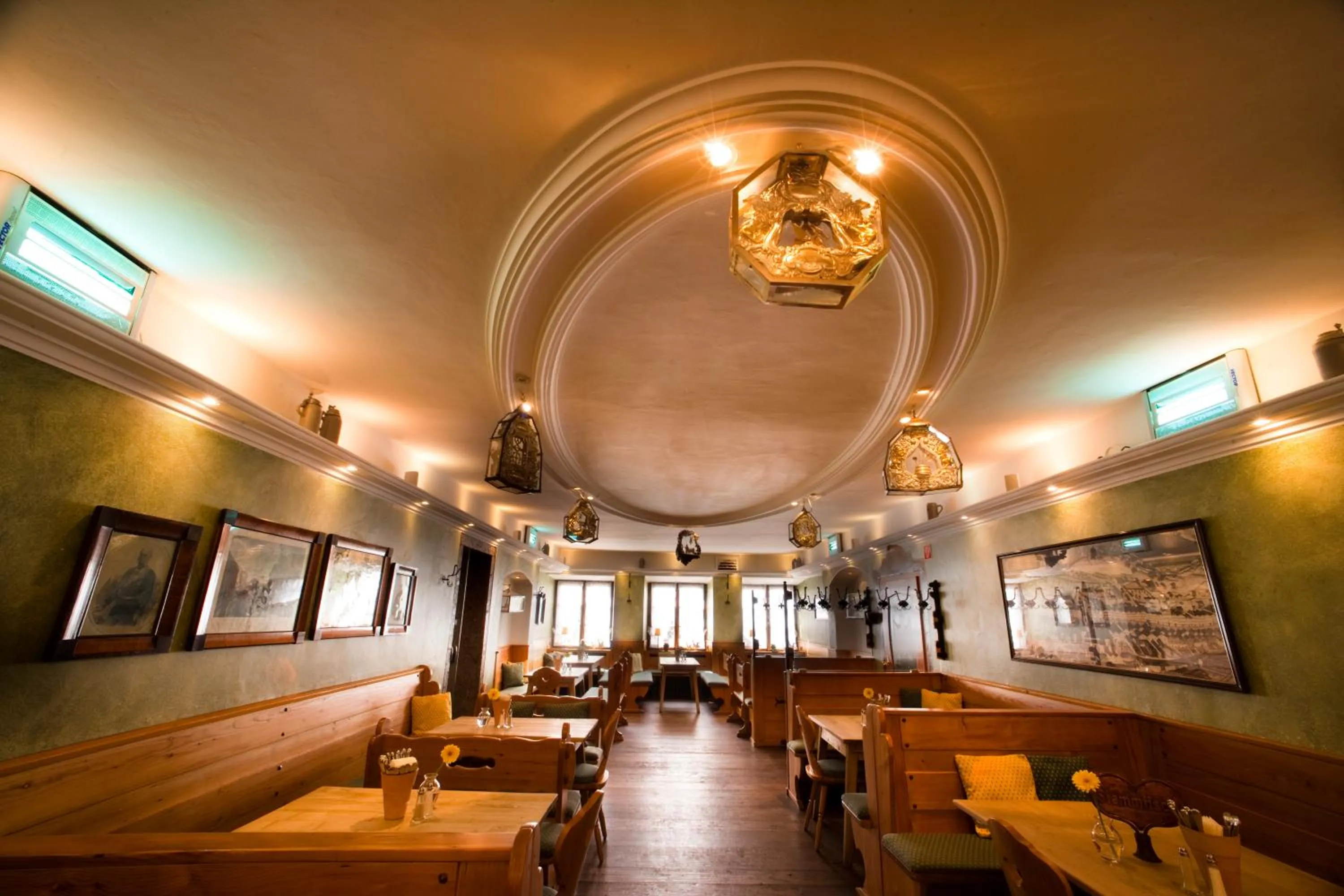 Restaurant/places to eat in Posthotel Kolberbräu