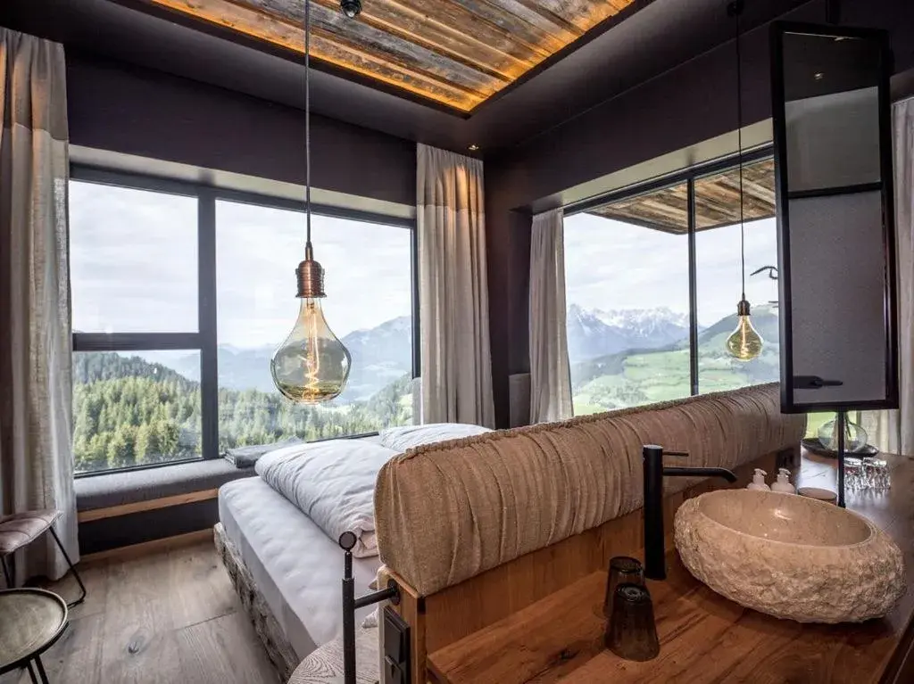 Double Room with Mountain View - single occupancy in KRAFTalm Double Room with Mountain View - single occupancy in KRAFTalm