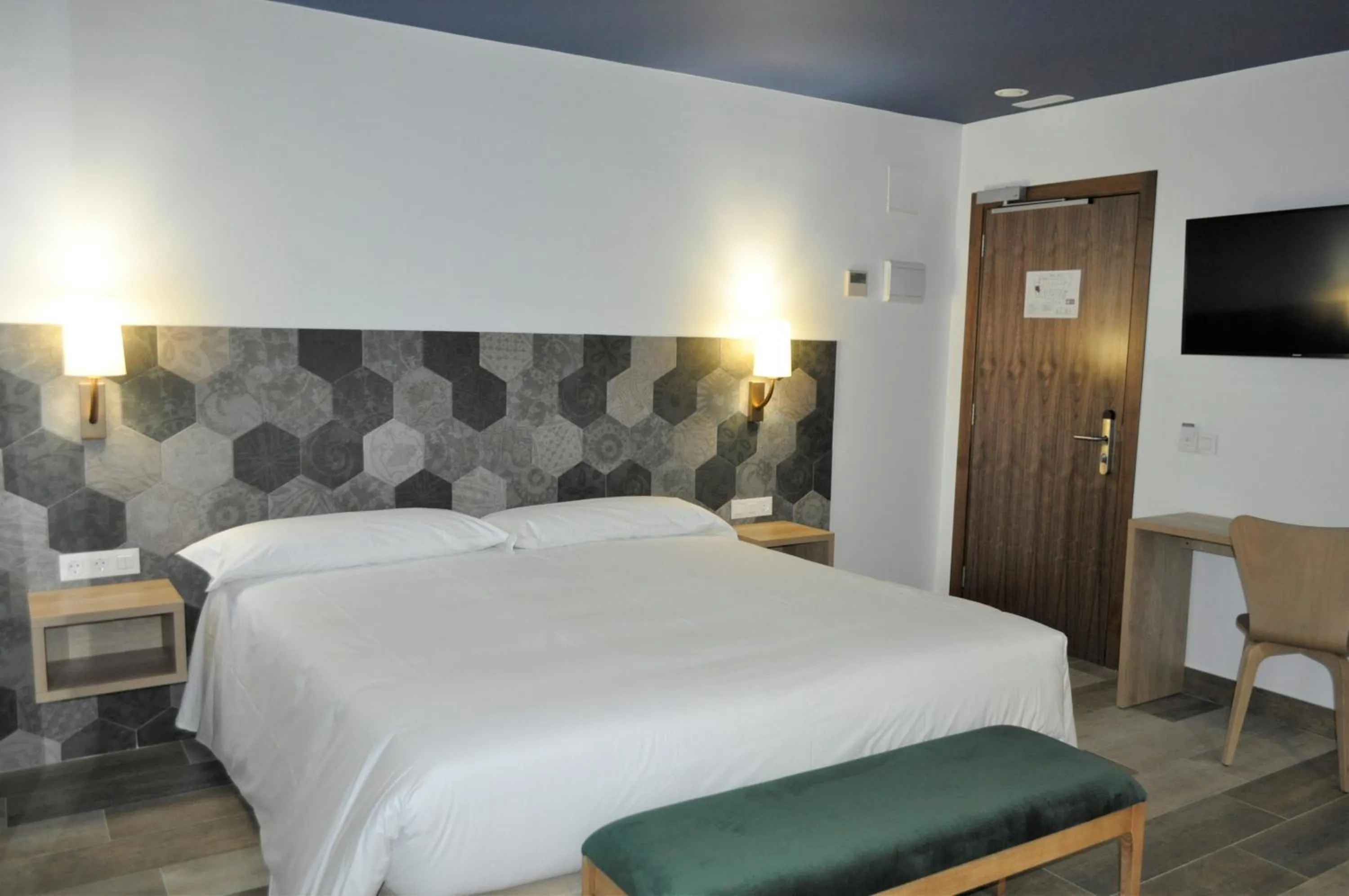 Bed in Hostal Restaurante Villa de Brihuega