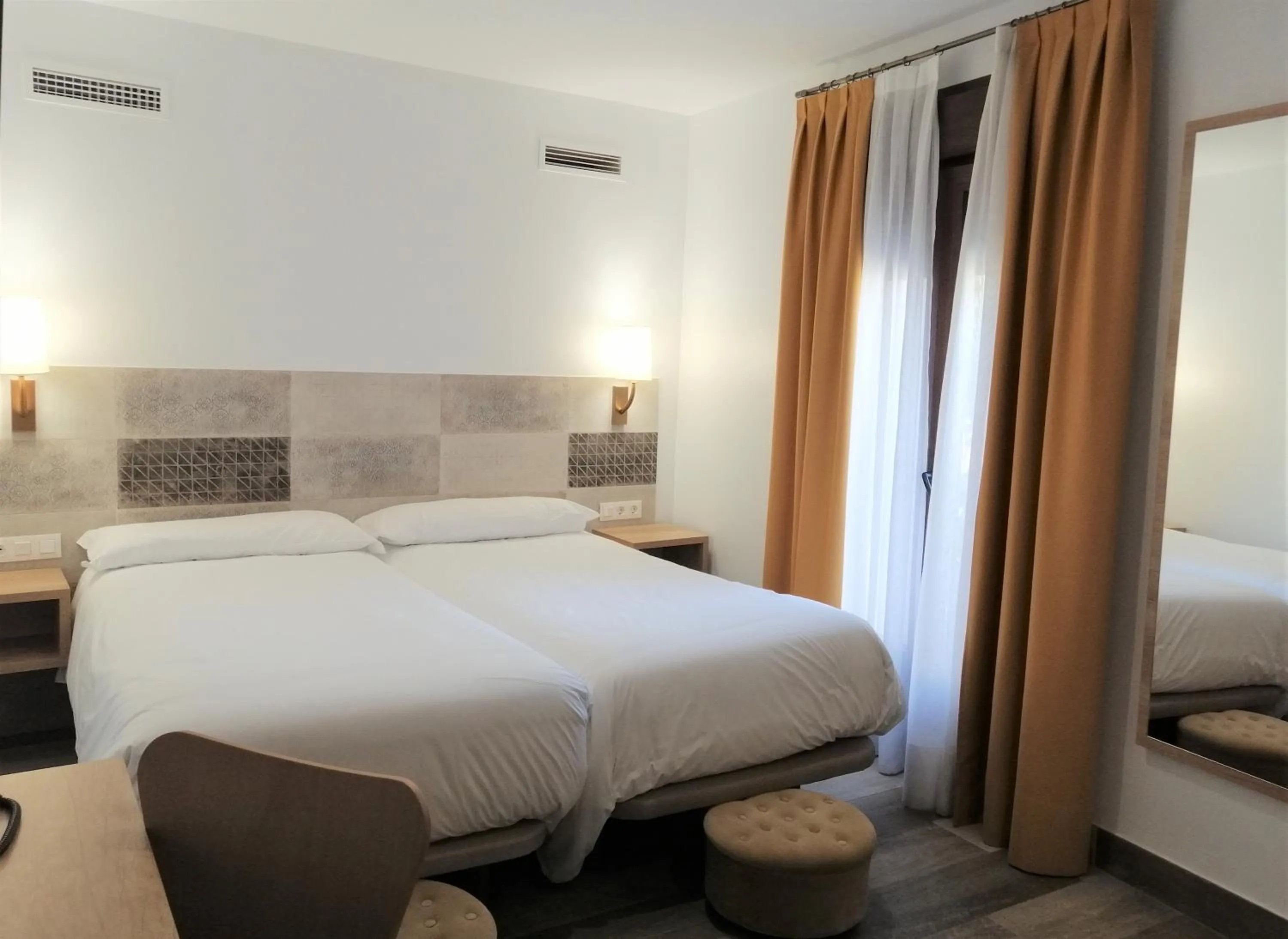 Bed in Hostal Restaurante Villa de Brihuega