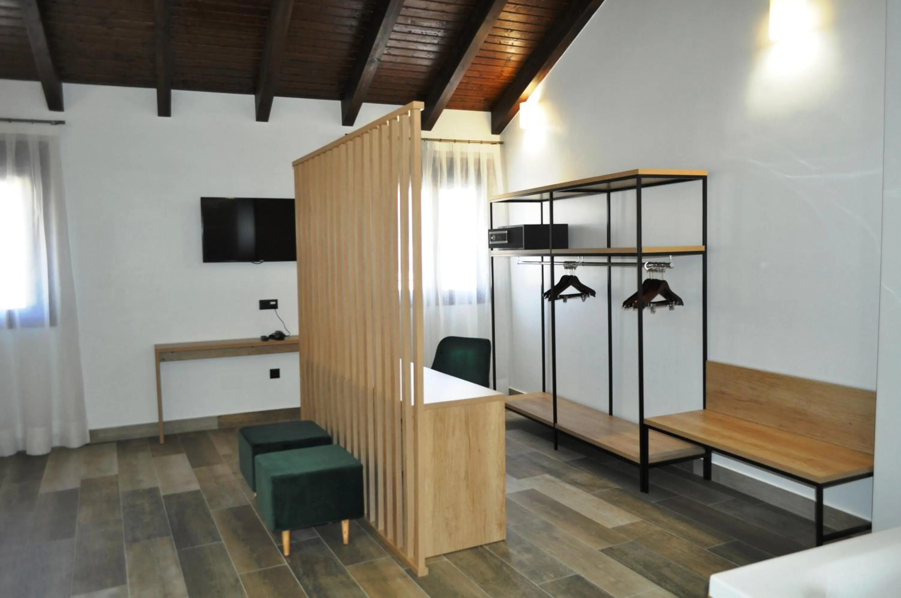 TV and multimedia in Hostal Restaurante Villa de Brihuega