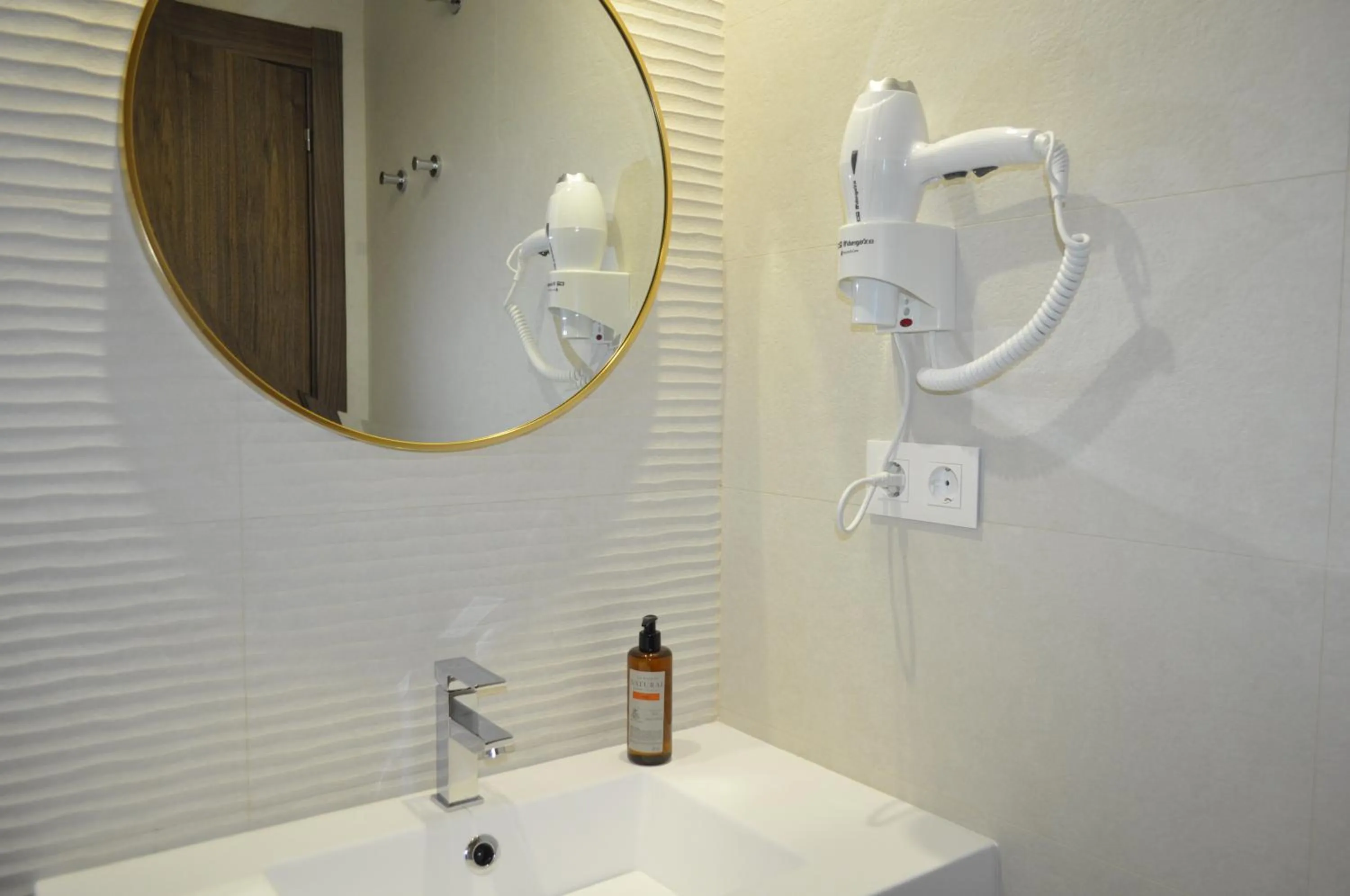 Bathroom in Hostal Restaurante Villa de Brihuega