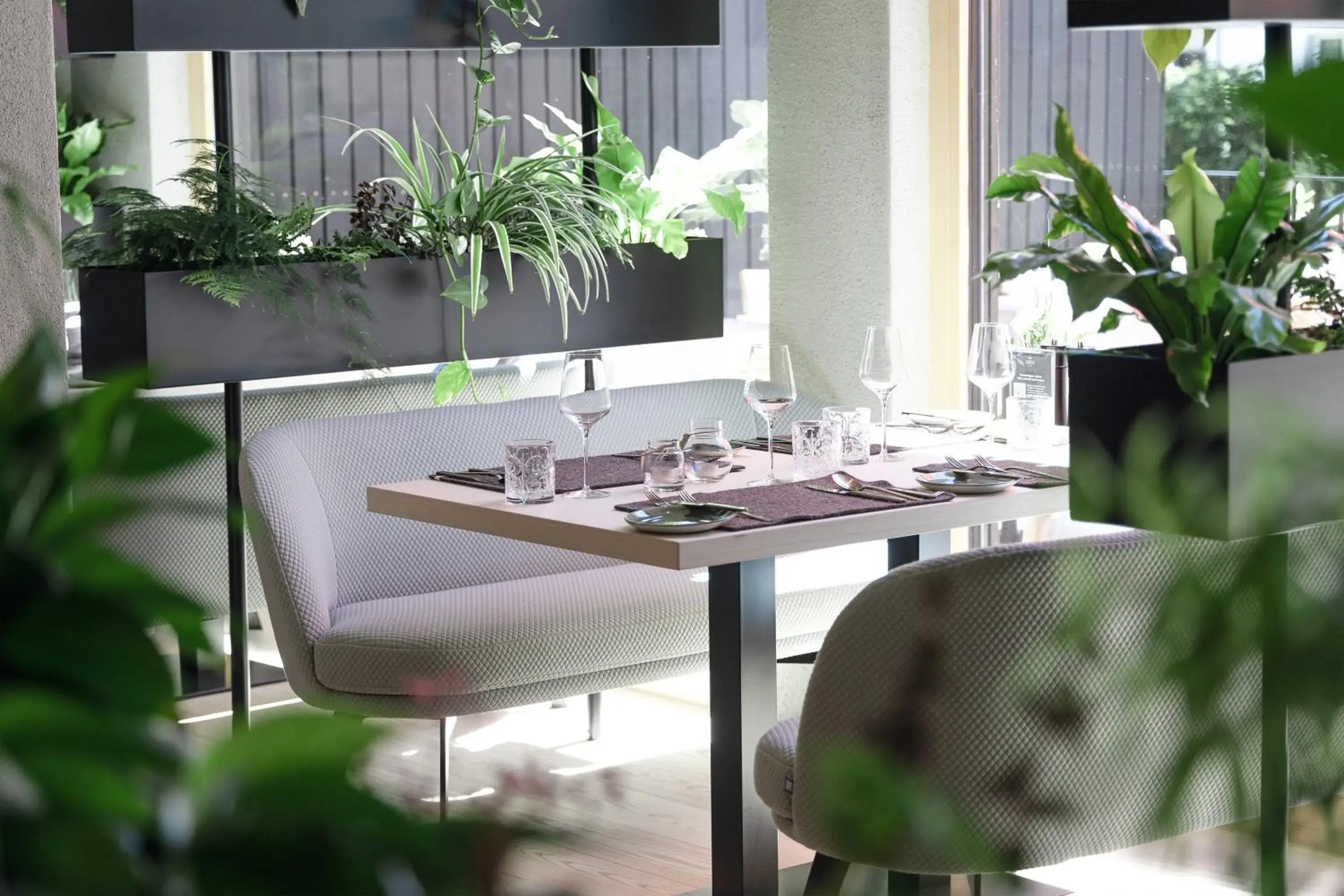 Restaurant/places to eat in Amrai Suites Restaurant/places to eat in Amrai Suites