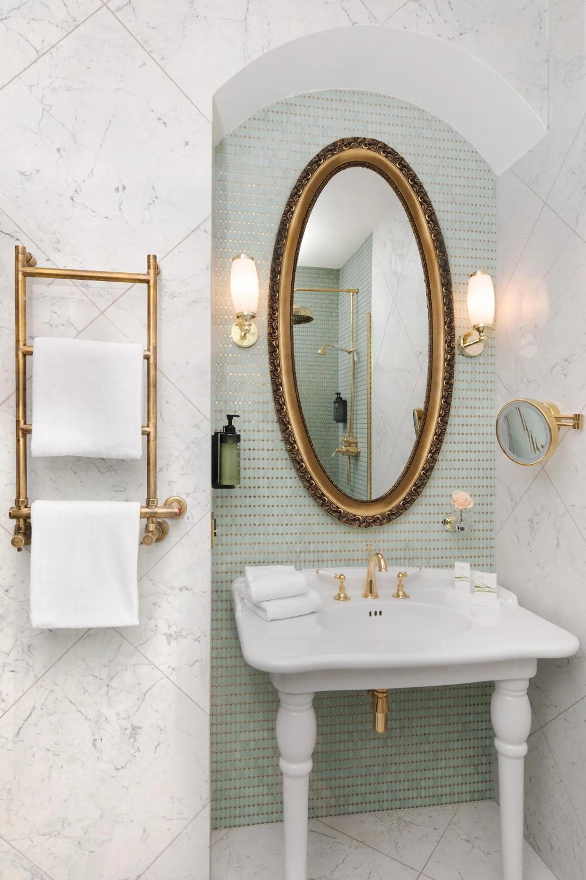 Bathroom in Schloßhotel Althörnitz Neubau