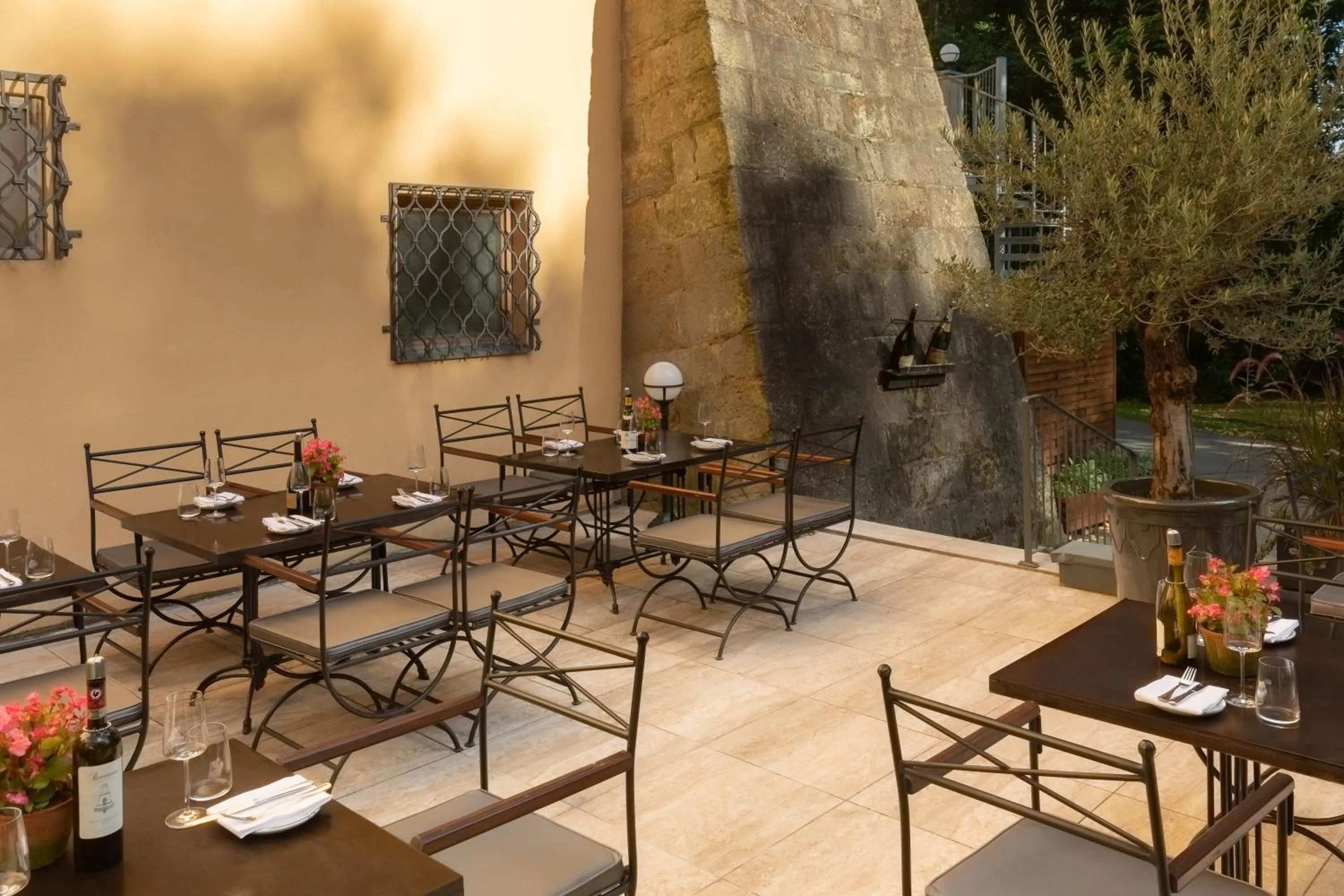 Restaurant/places to eat in Schloßhotel Althörnitz Neubau