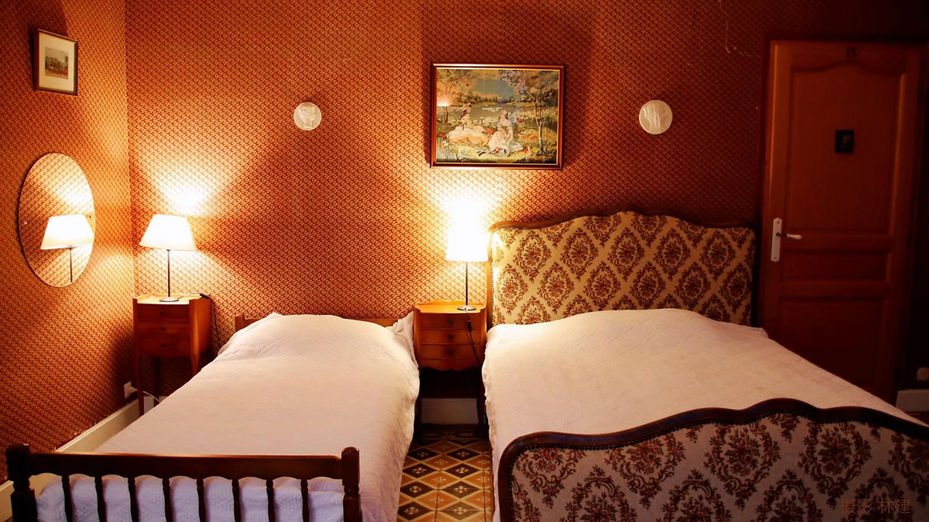 Twin Room - single occupancy in Les Volets Bleus