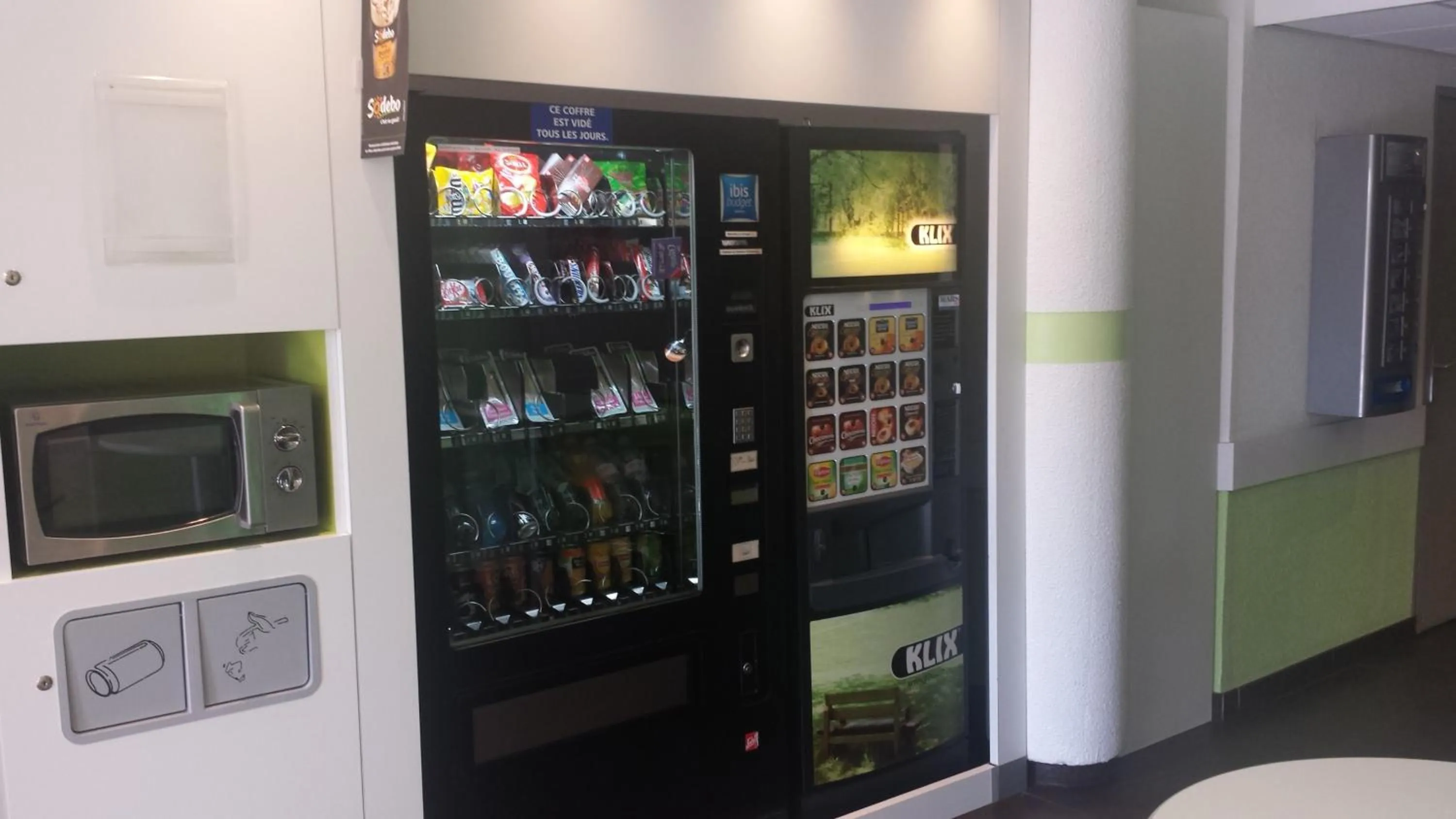 Restaurant/places to eat in Ibis Budget Marseille Valentine