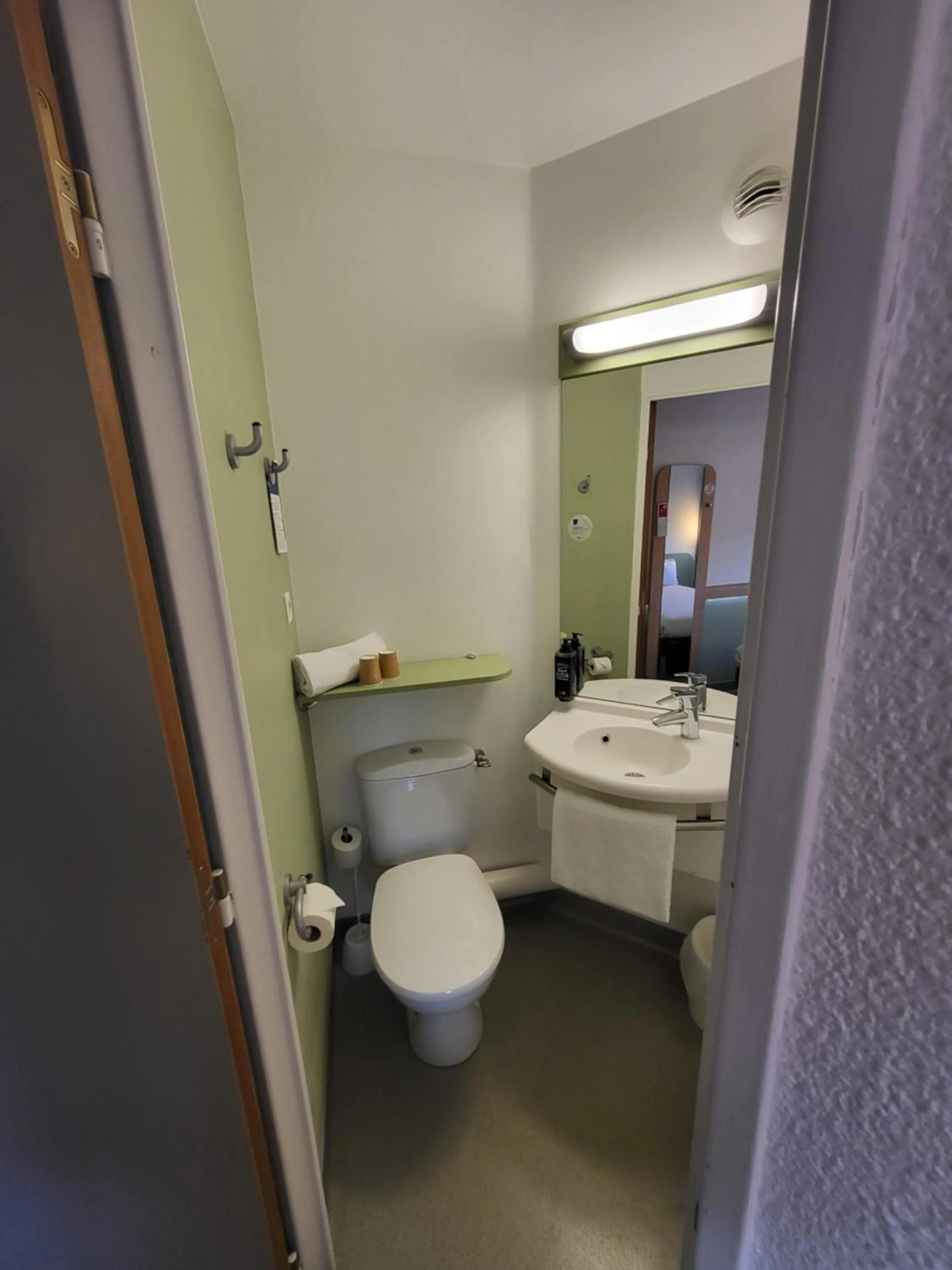 Property building in Ibis Budget Marseille Valentine