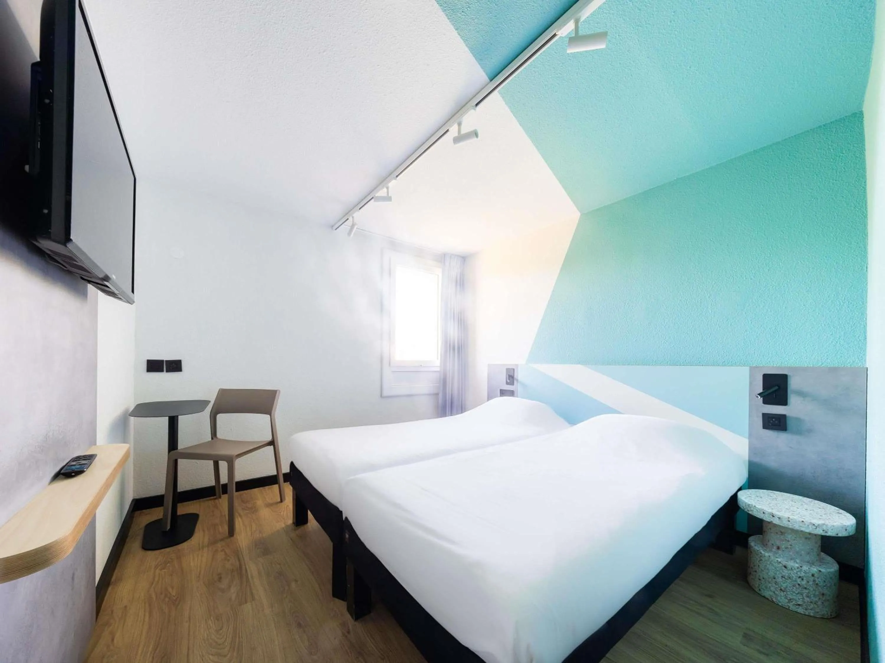 Bedroom, Bed in Ibis budget Béziers Est Mediterranée A9 / A75