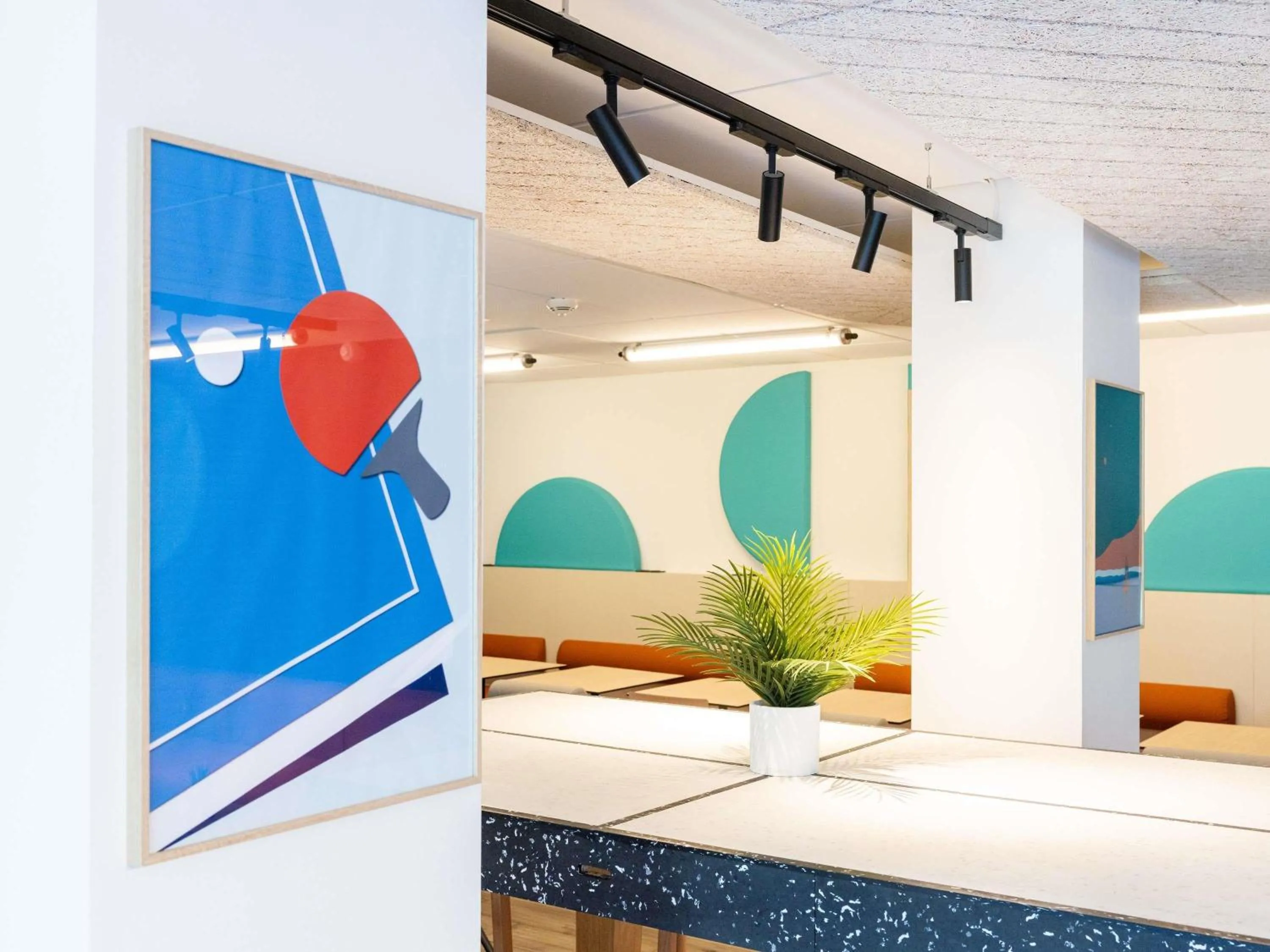 Property building, Bed in Ibis budget Béziers Est Mediterranée A9 / A75