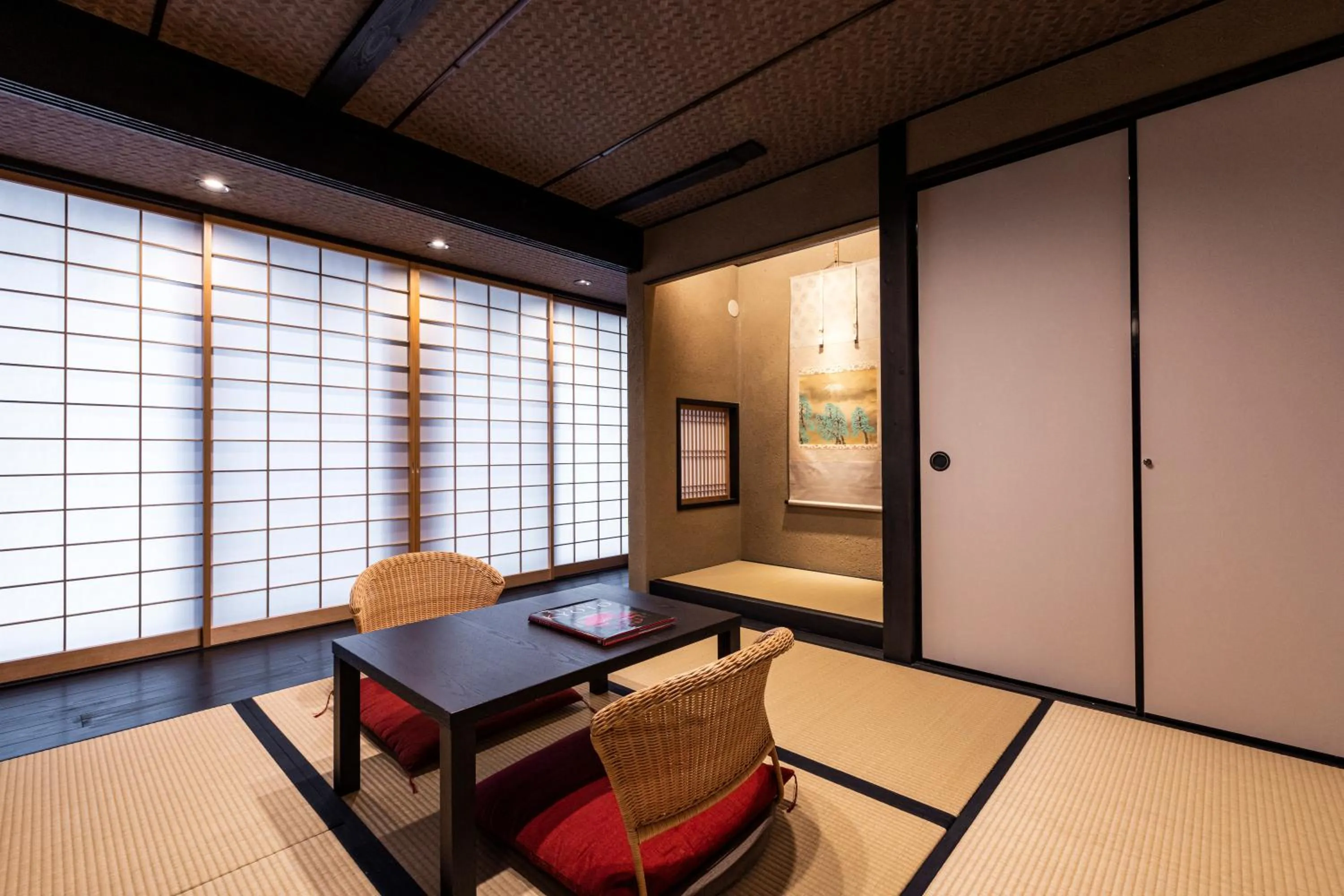 Photo of the whole room in Rinn Premium Hiun