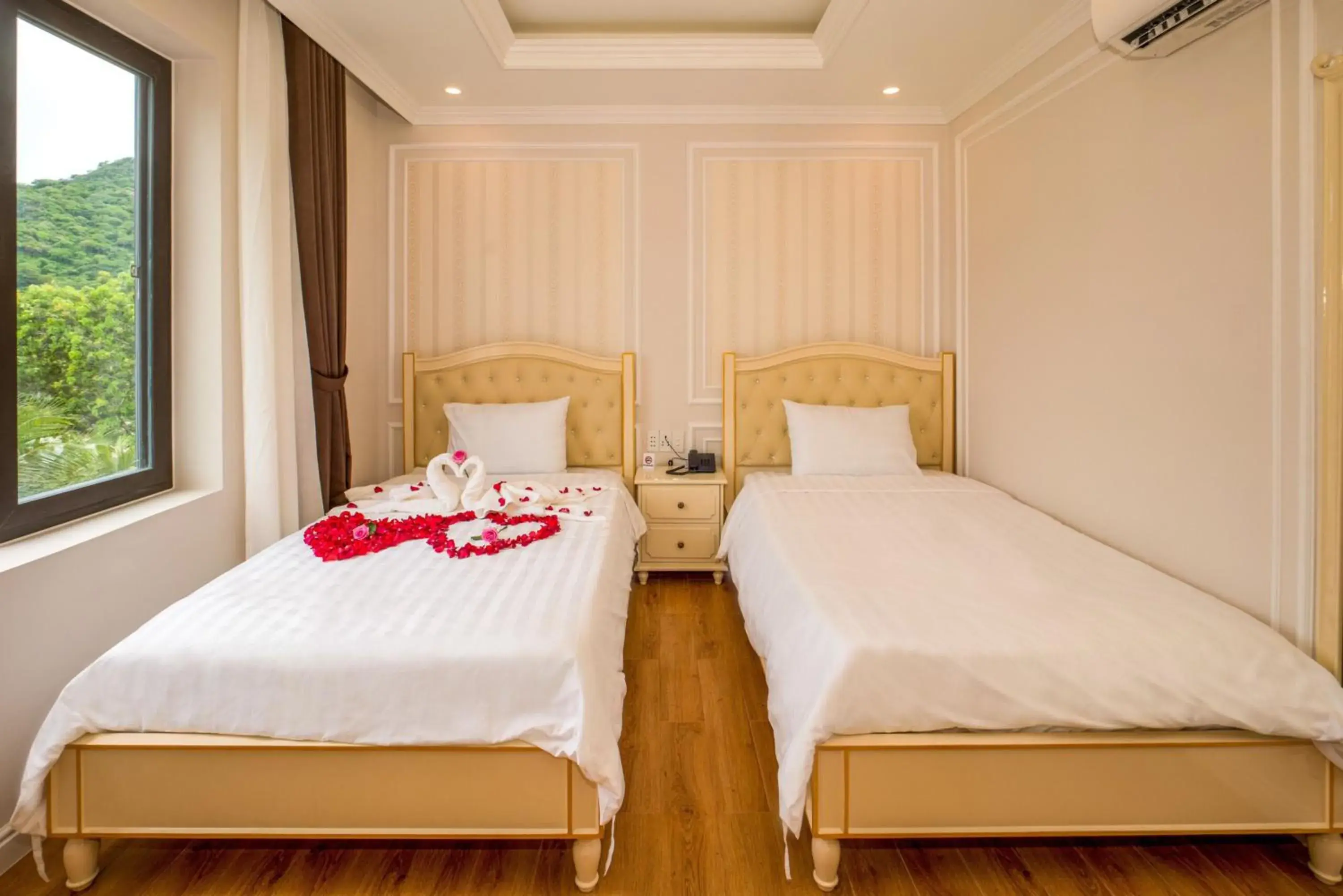 Bedroom, Bed in Maya Hotel 2 Bedroom, Bed in Maya Hotel 2