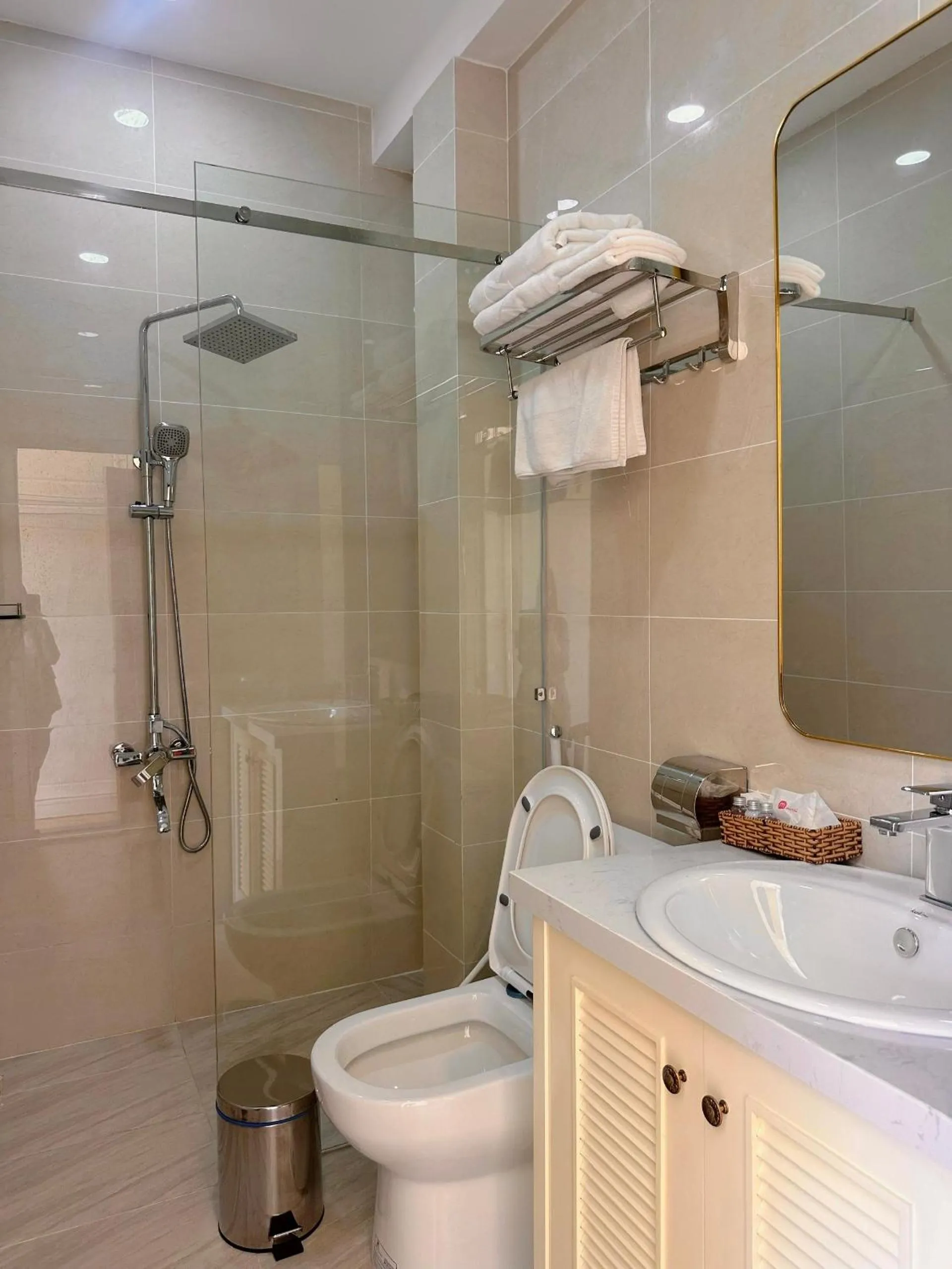 Shower in Maya Hotel 2