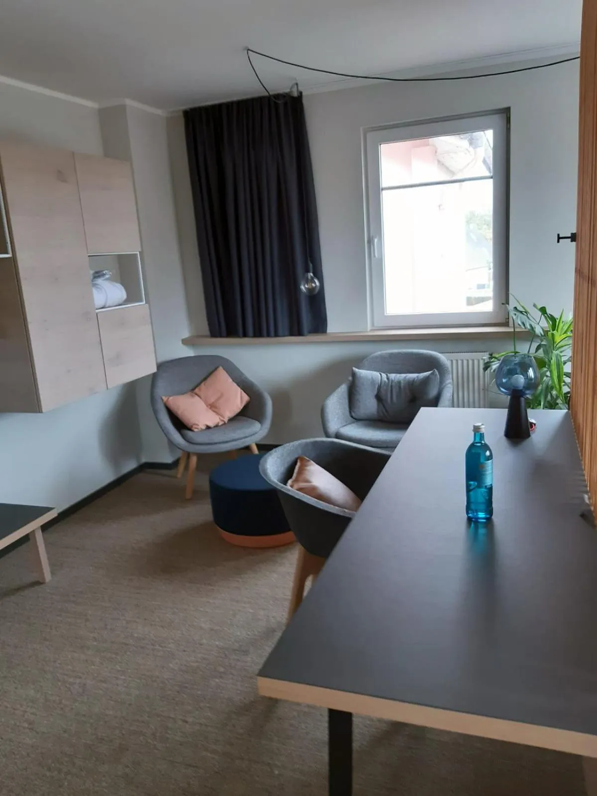 Photo of the whole room in Designhotel Whitman