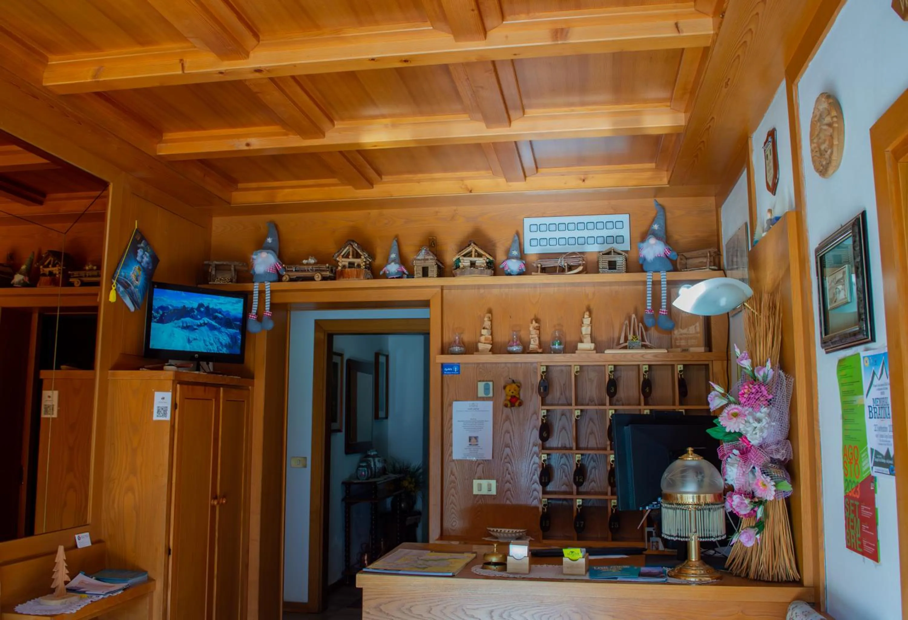 Lobby or reception in Hotel Serena - Tre Cime Views