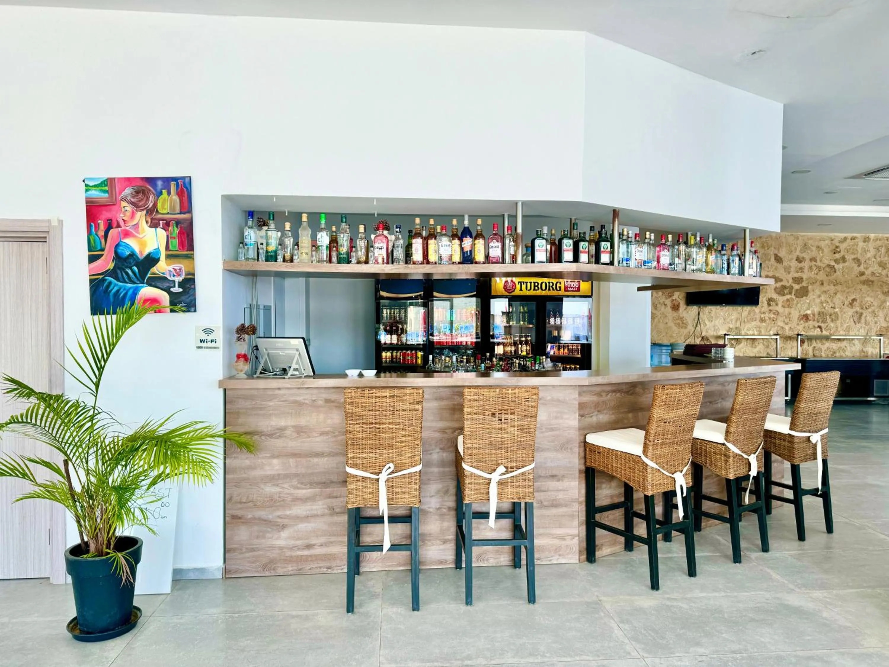 Restaurant/places to eat in BURHAN'S HOTEL