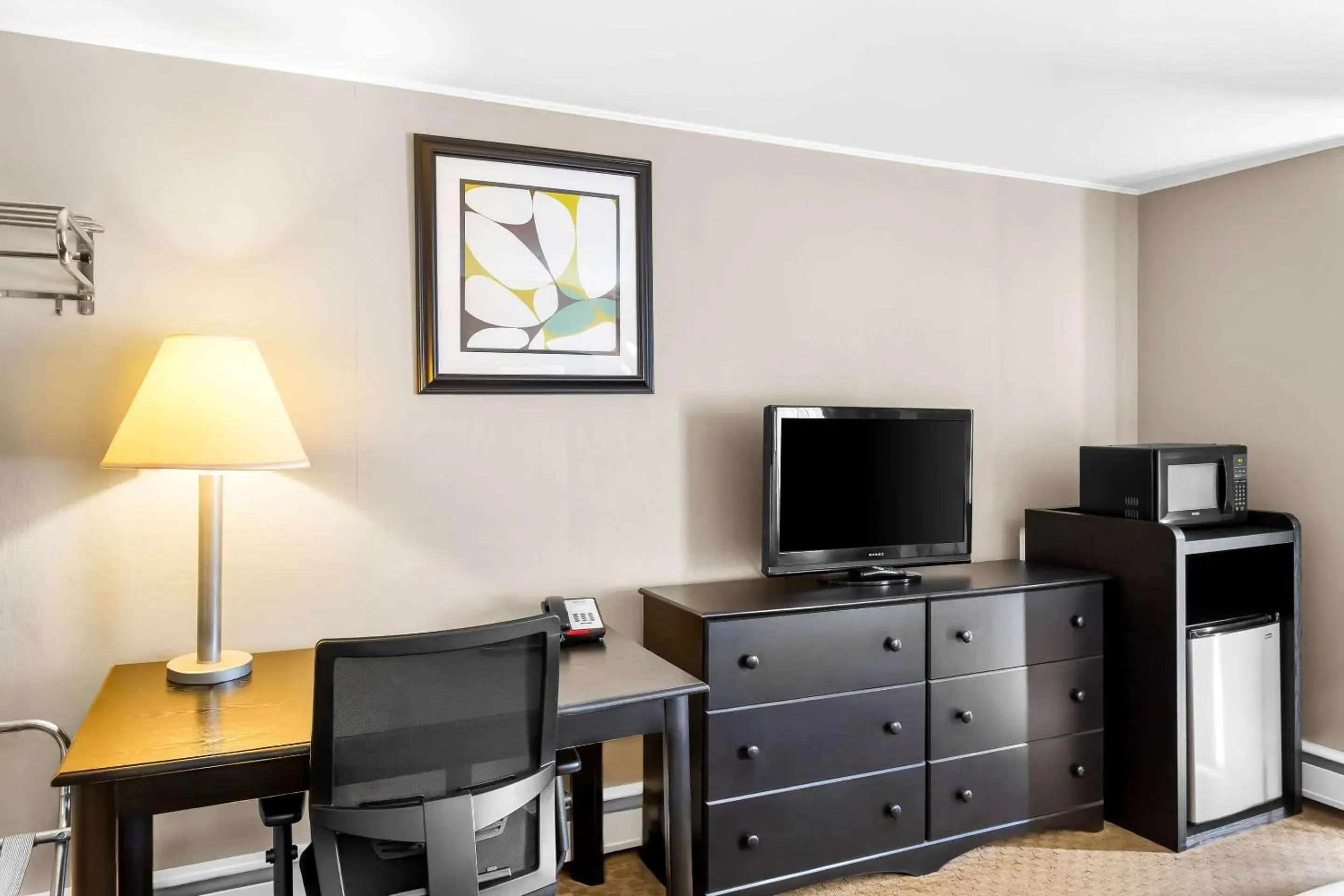 Bedroom in Rodeway Inn Gorham Riverside Bedroom in Rodeway Inn Gorham Riverside